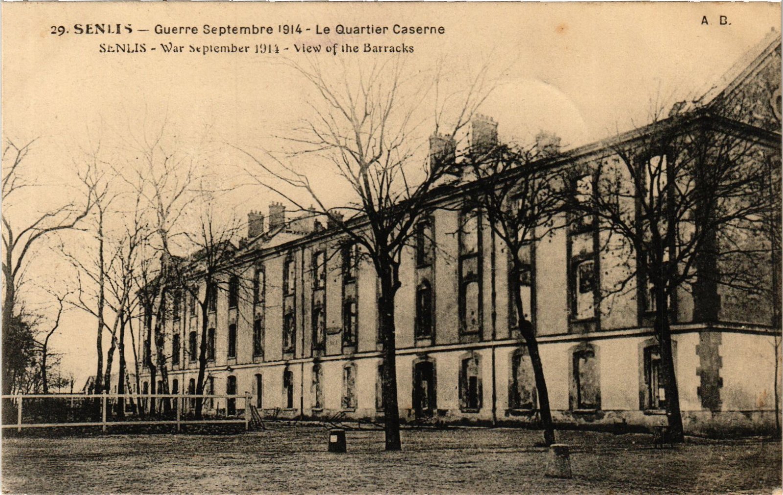 Cpa Senlis Le Quartier Caserne Guerre Sept France Eur