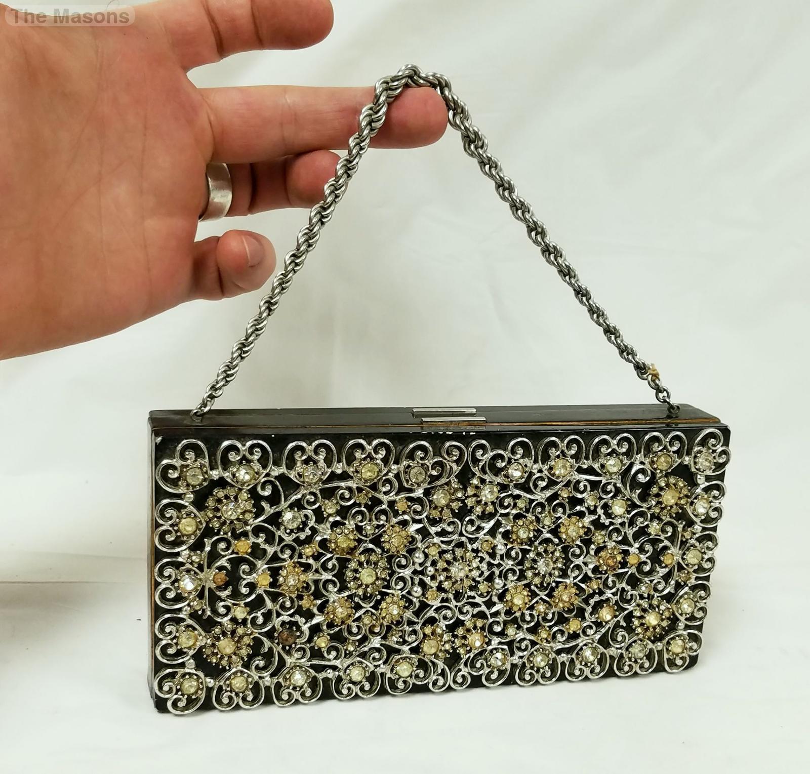 compact purse