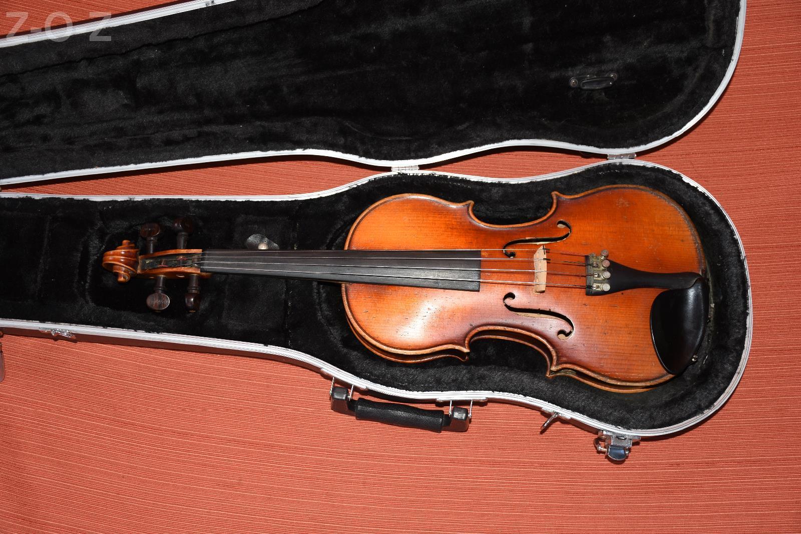 E.R. Pfretzschner バイオリン　4/4 1979年製 Lot - A Violin Labeled E. R. PFRETZSCHNER, Mittenwald