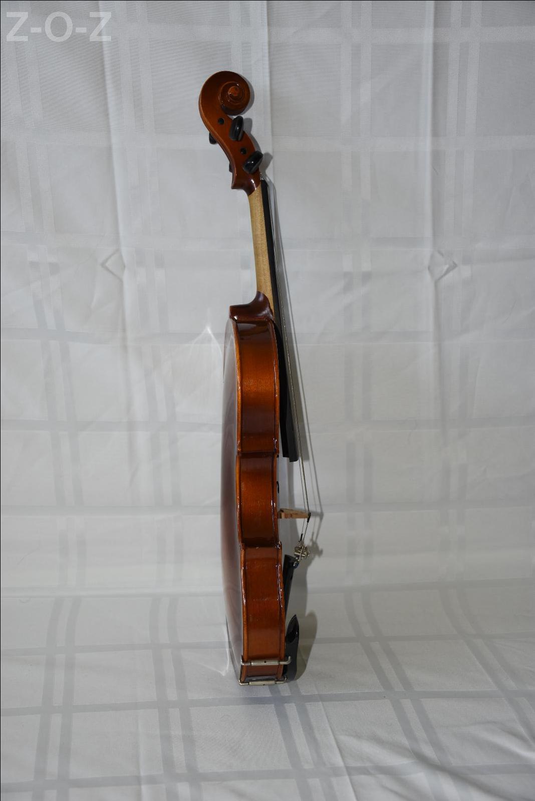チェコ製 バイオリン Antonius Stradivarius モデル 4/4 裏板1枚