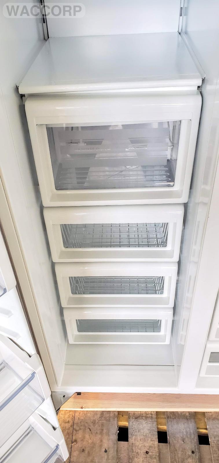 SUBZERO 42" 642/S STAINLESS STEEL REFRIGERATOR w/TUBULAR HANDLES45