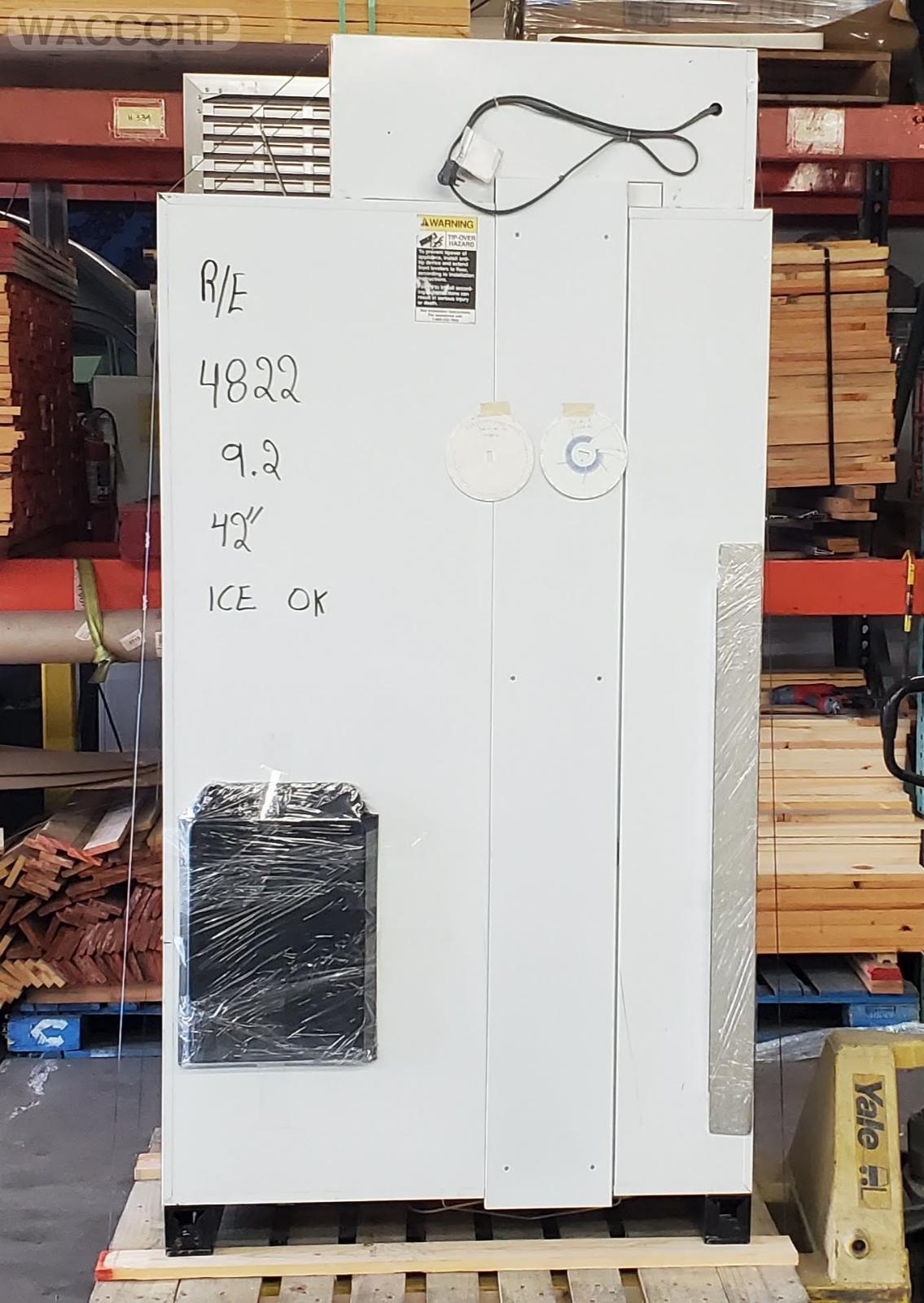 SUBZERO 42" 642/S STAINLESS STEEL REFRIGERATOR w/TUBULAR HANDLES45