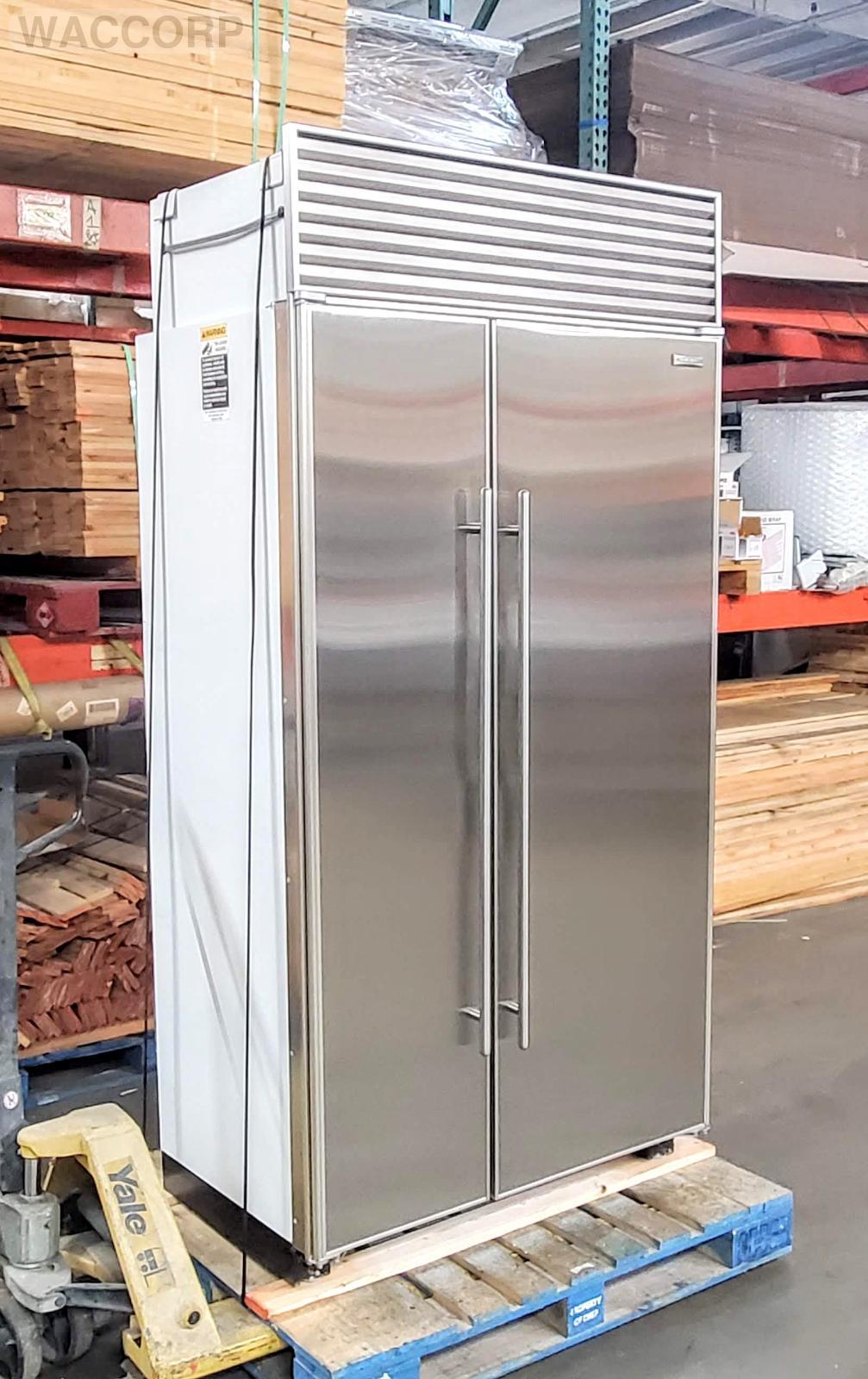 SUBZERO 42" 642/S STAINLESS STEEL REFRIGERATOR w/TUBULAR HANDLES45