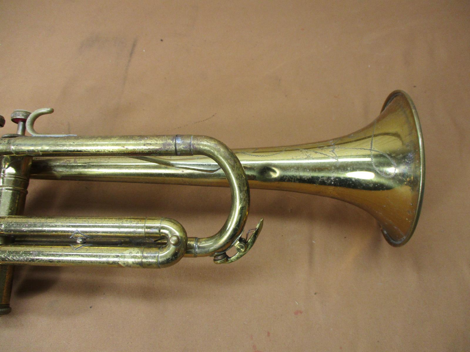 Vintage LYRIC Brass Trumpet Horn & Mouthpiece SN 51540 Wurlitzer? NICE