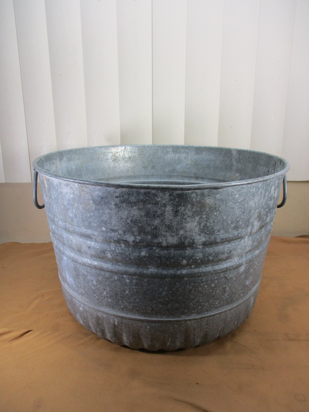 Vintage Galvanized Metal Steel Bushel Wash Tub Planter w/ Handles = 9 ...