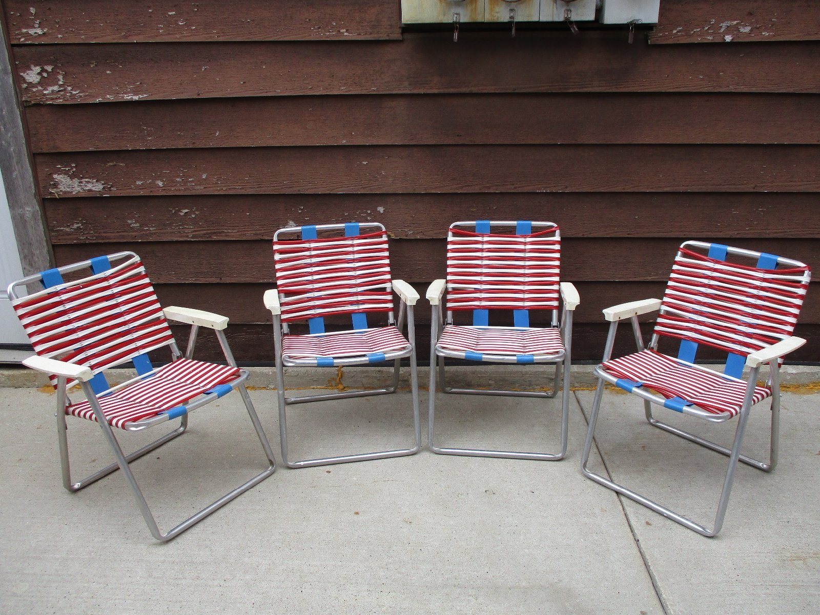 Vintage shop pool chairs