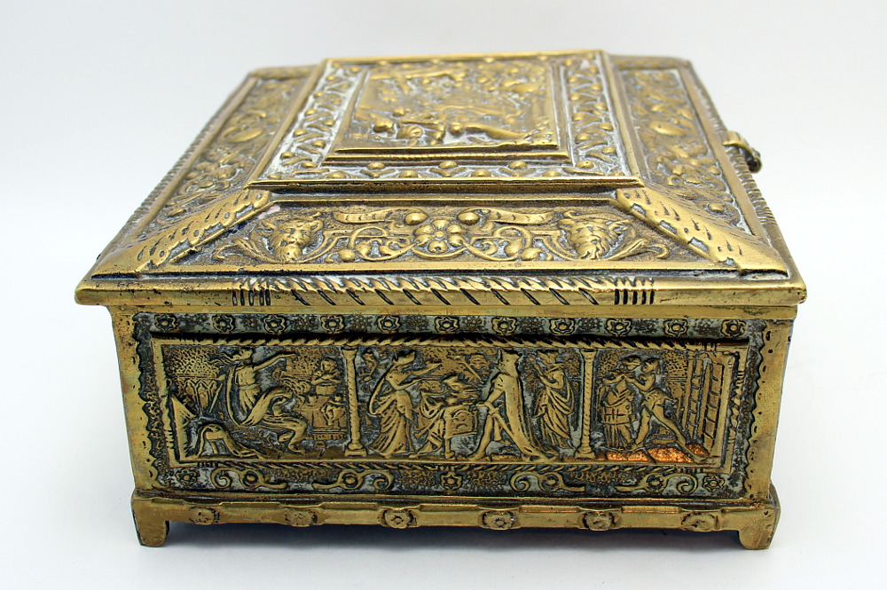 HEAVY ANTIQUE CAST BRASS MEDIEVAL STYLE JEWELRY CASKET / BOX | eBay