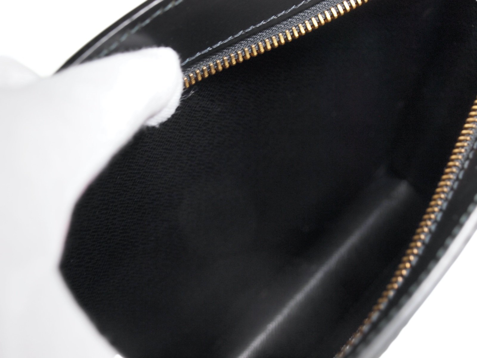 Buy Pre-Owned LOUIS VUITTON Pochette Félicie Black EPI Leather