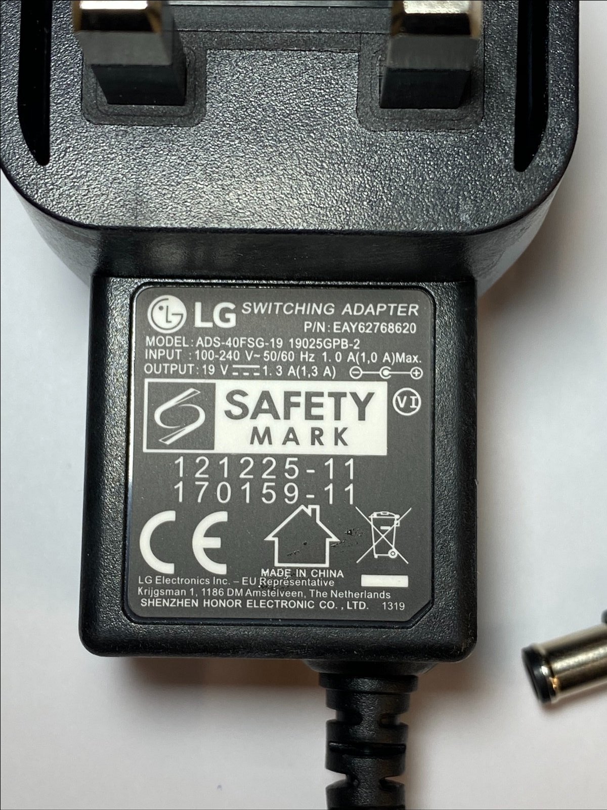 Switching adapter для монитора lg зачем