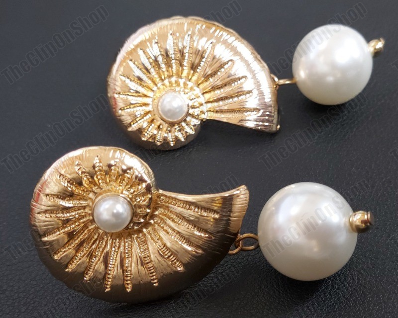 Pearl hot sale shell earrings