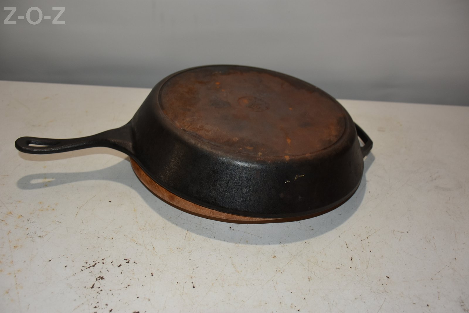 Vintage Lodge 14SK Cast Iron 15
