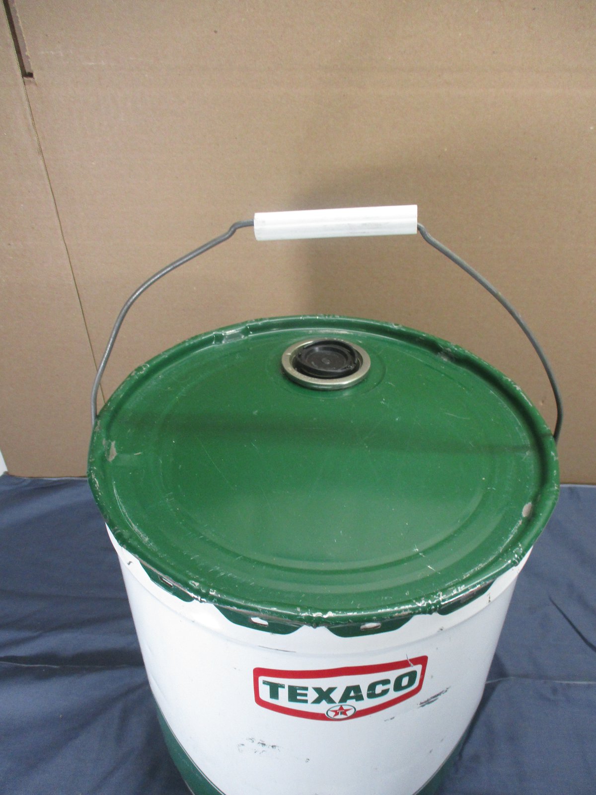 Vintage Texaco Oil Bucket Can EXCELLENT DISPLAY PIECE Oil & Gas