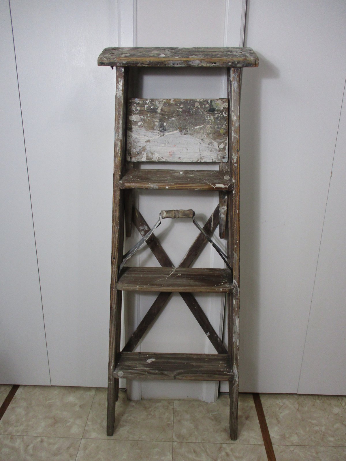 Vintage Wooden 4 Step Ladder Rustic Primitive Paint Plant Stand w