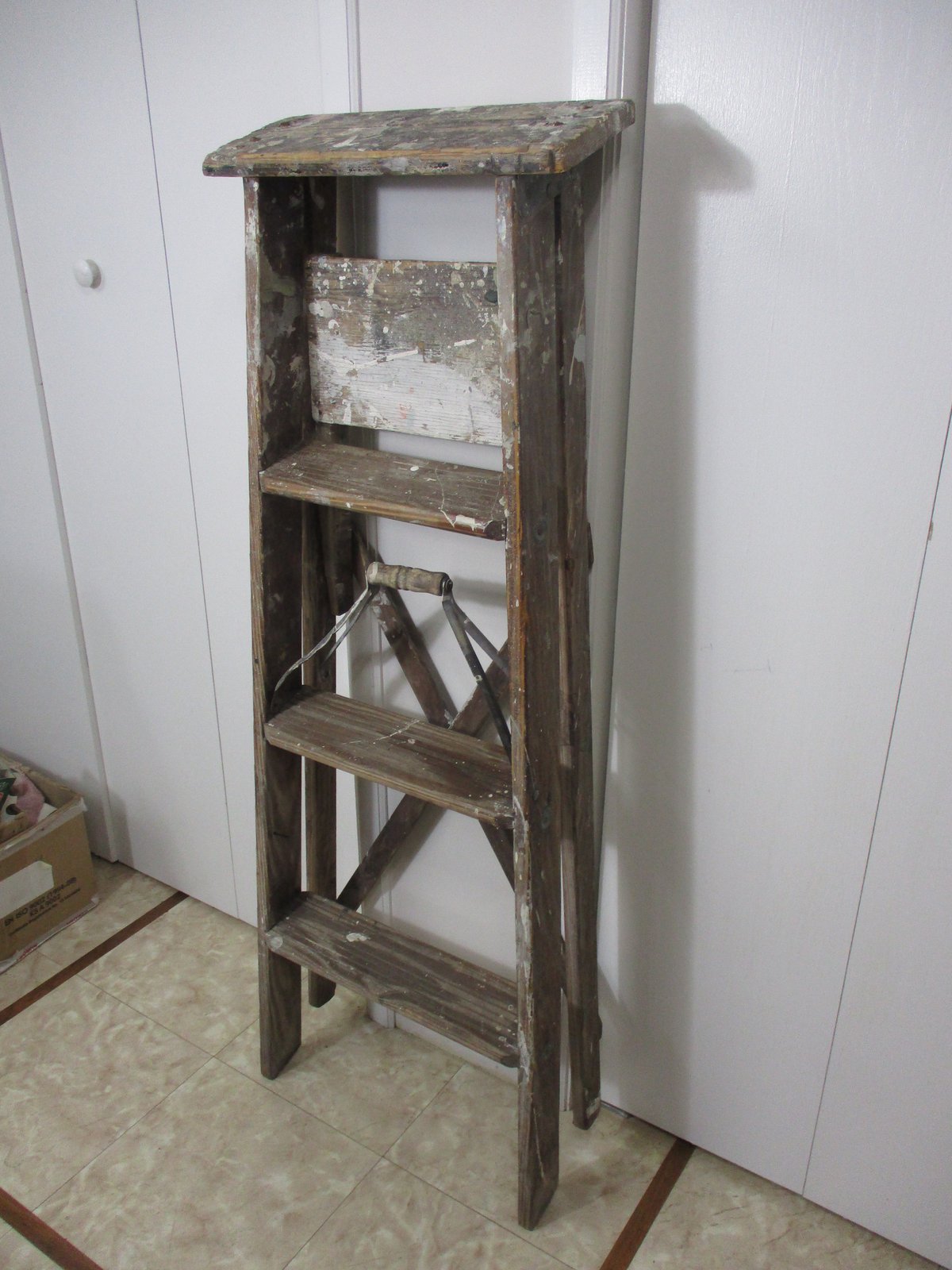 アンティーク雑貨 ladder sectional-ladder-metallic-base