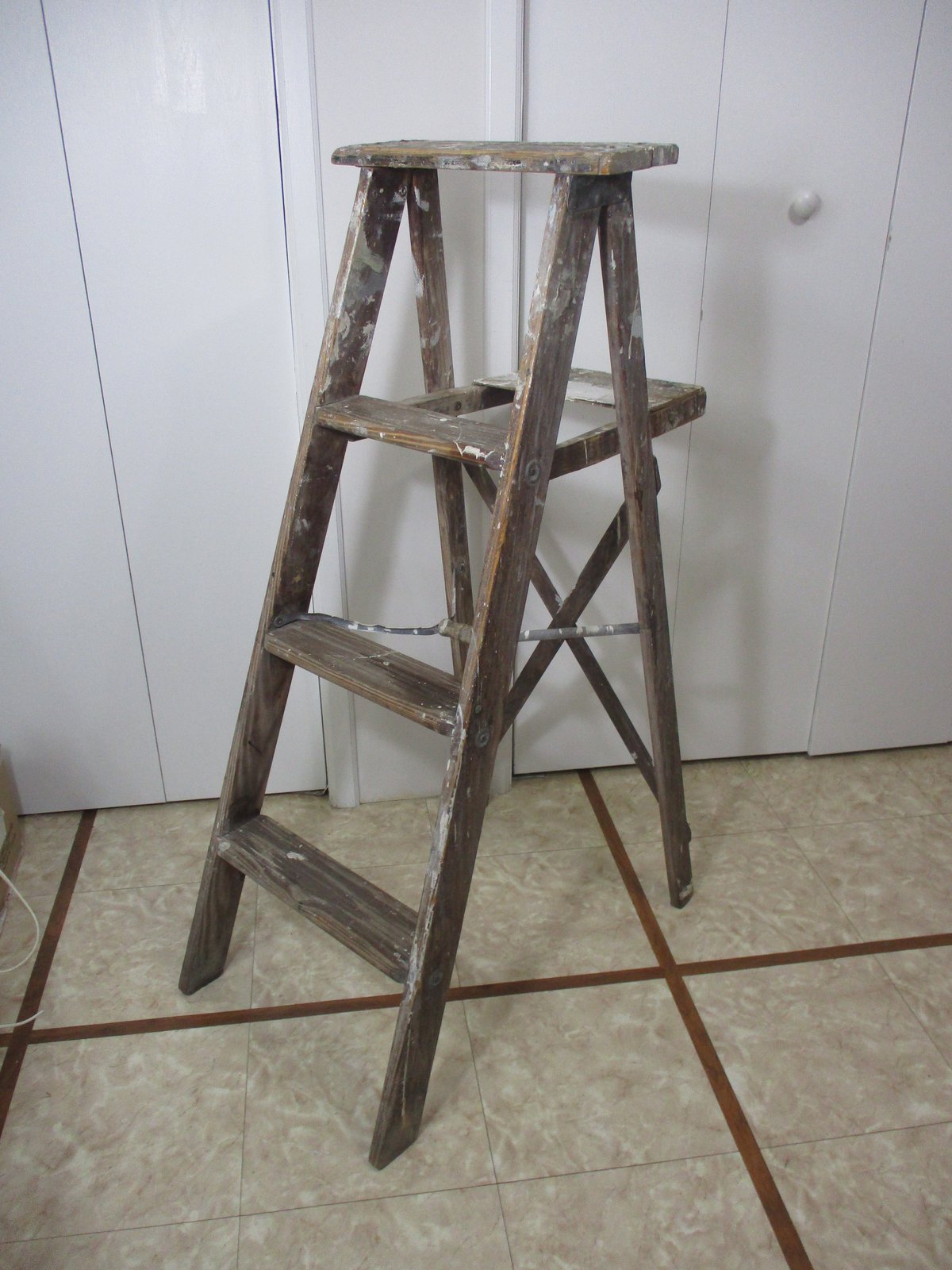 Vintage Wooden 4 Step Ladder Rustic Primitive Paint Plant Stand w