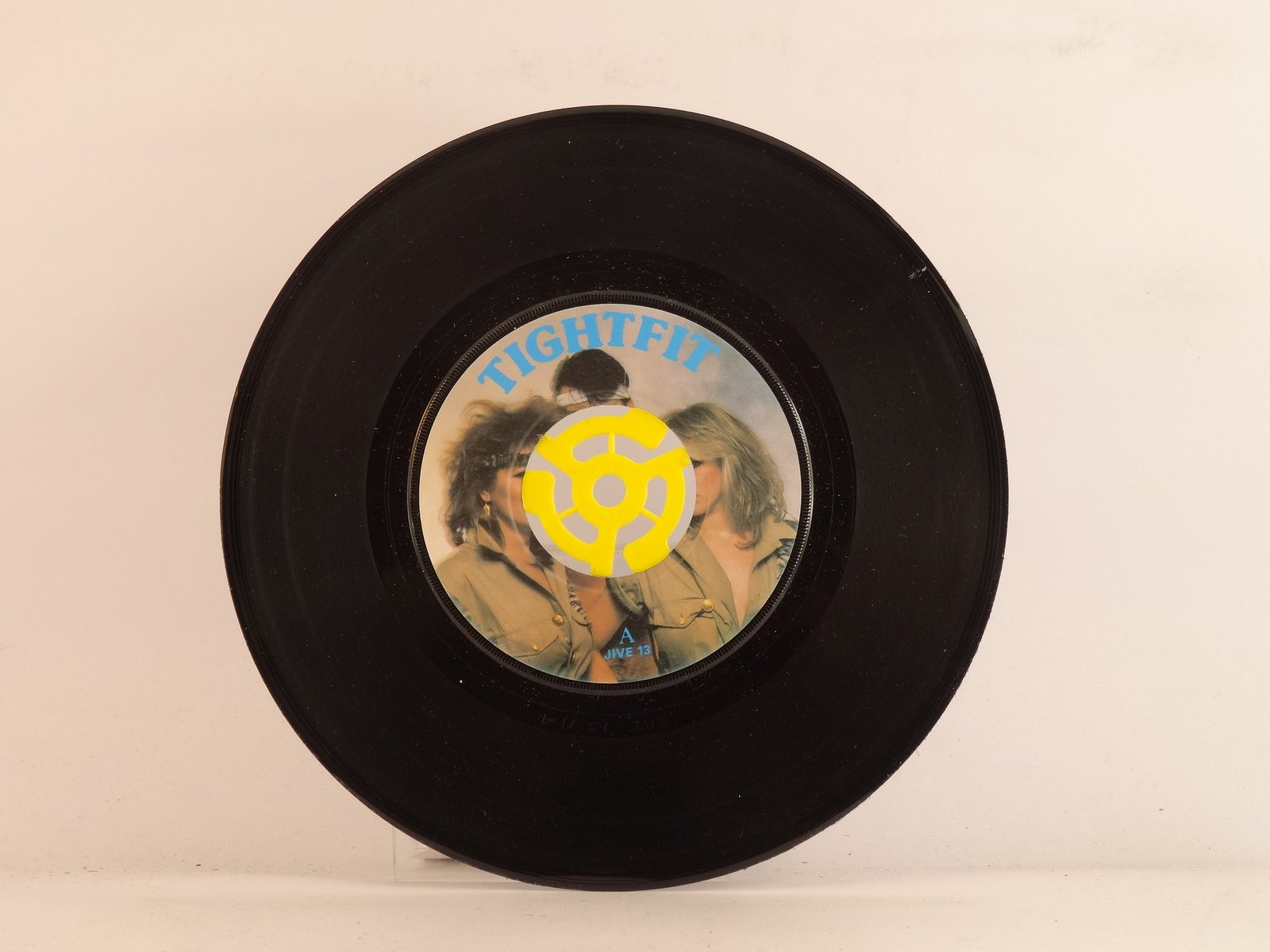 TIGHT FIT FANTSASY IS (JUKEBOX) (117) 2 Track 7″ Single including Plain Paper Sl