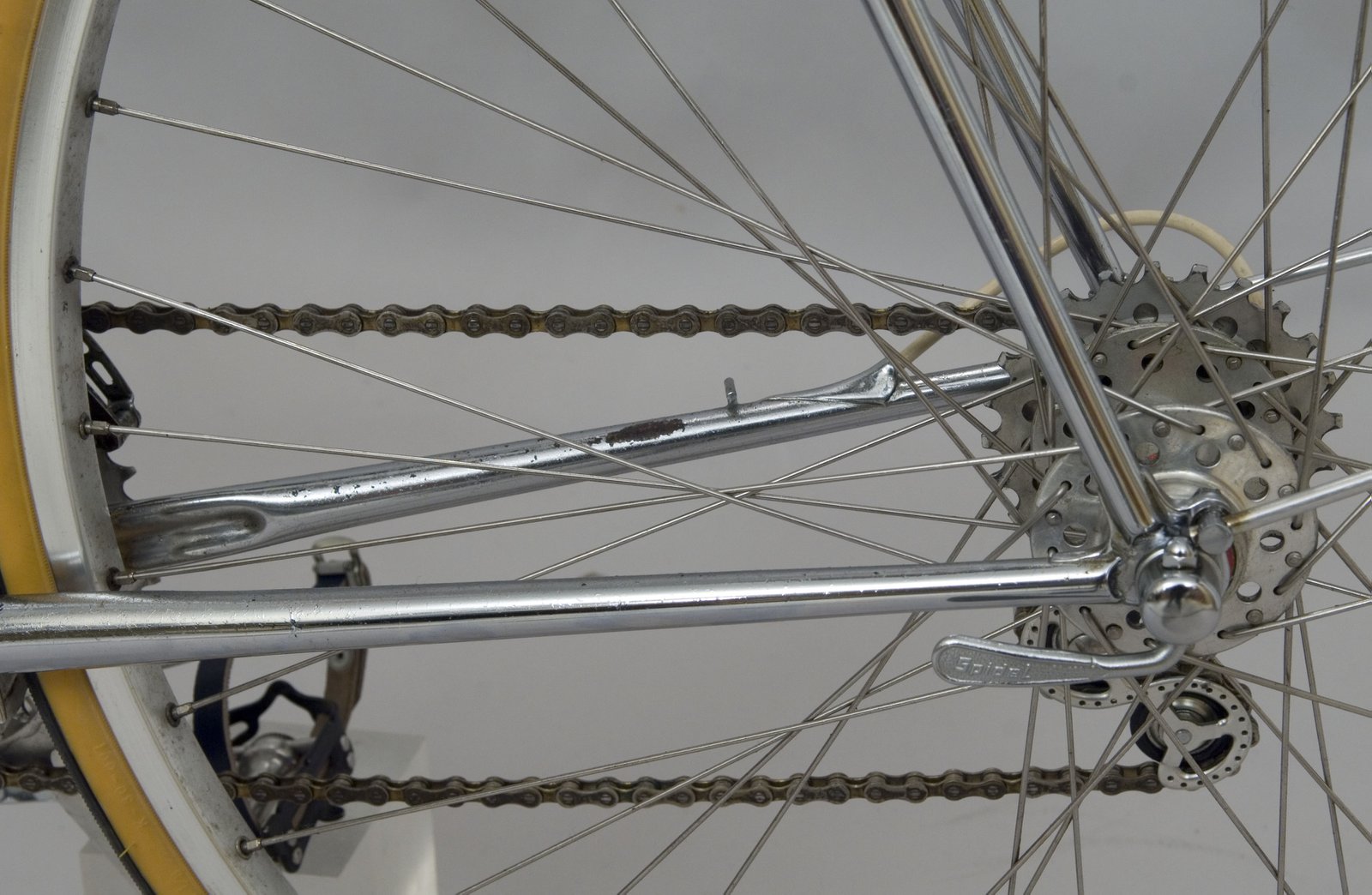 Ancien Dérailleur Huret En Bronze – Vélo Vintage, Randonneuse