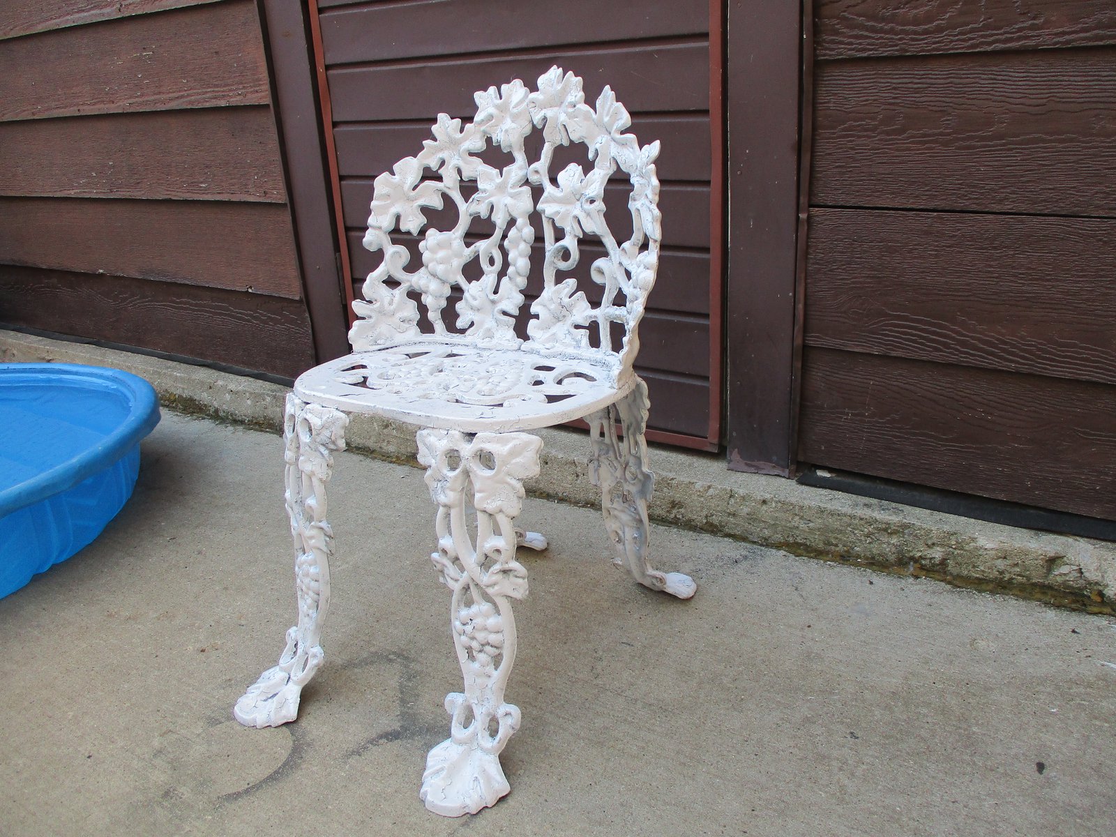 cast iron outside chairs