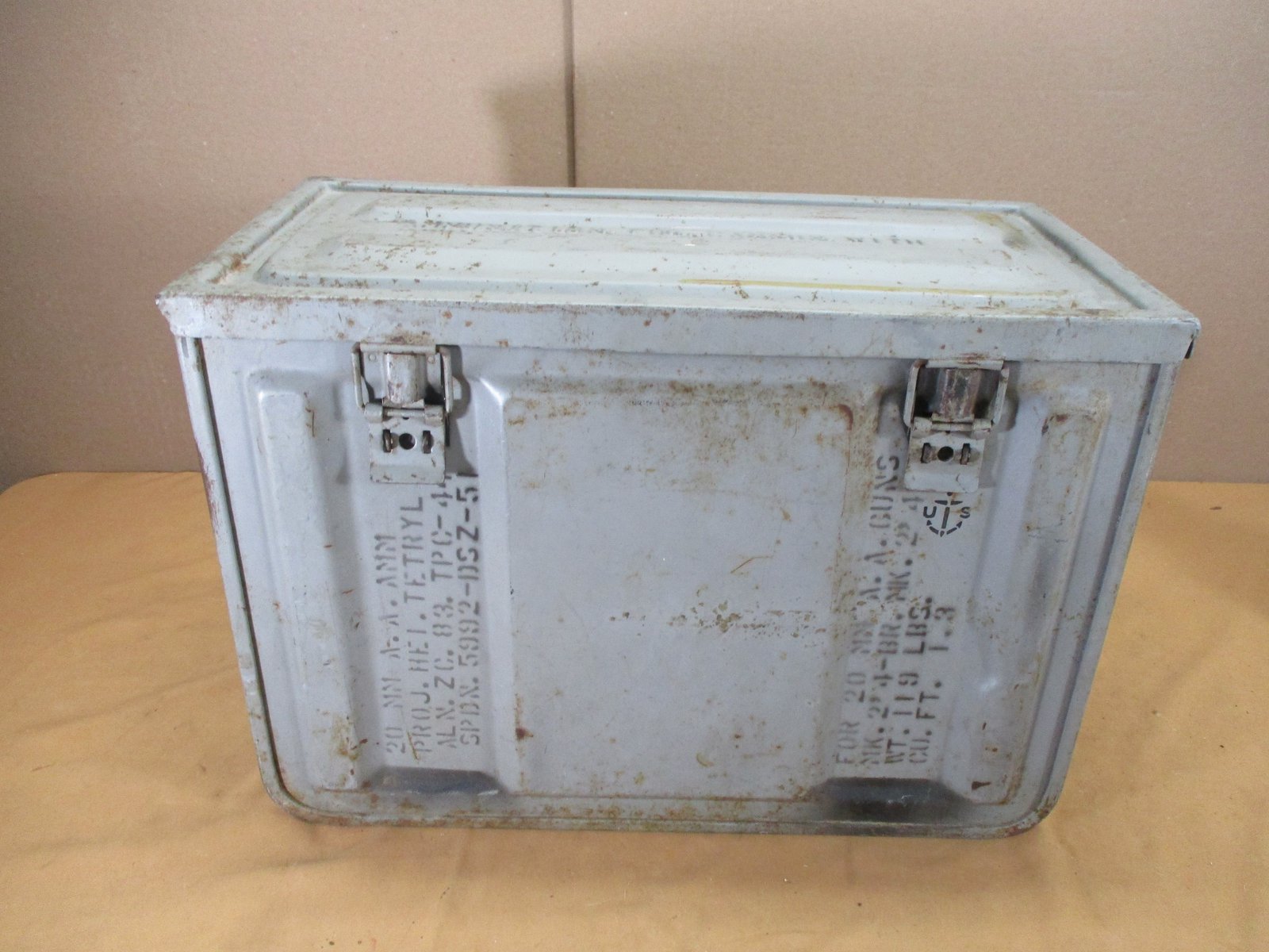 Vintage 1944 US MARINES 20mm A.A. Anti Air Ammo Case Box Can 18