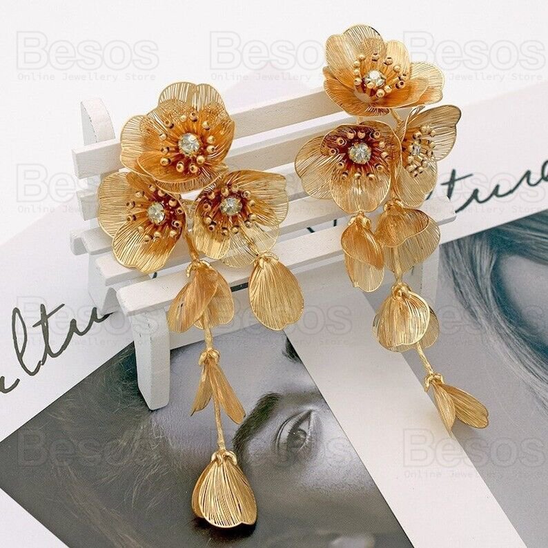 [LLOYD] 10K☆Triple layer flower cup earrings Triple Plumeria Flowers Earrings by Aloha 808: White