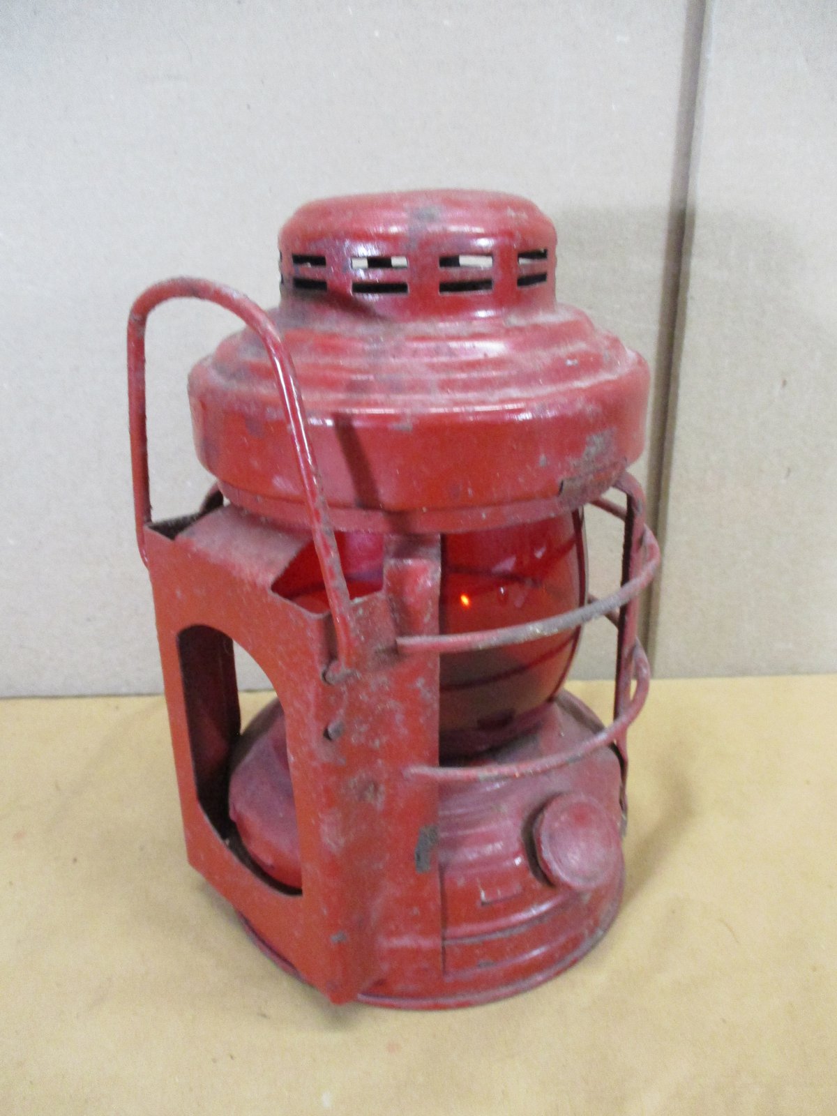 Vtg Embury Luck-E-Lite No.25 Railroad Train Contractor Lantern