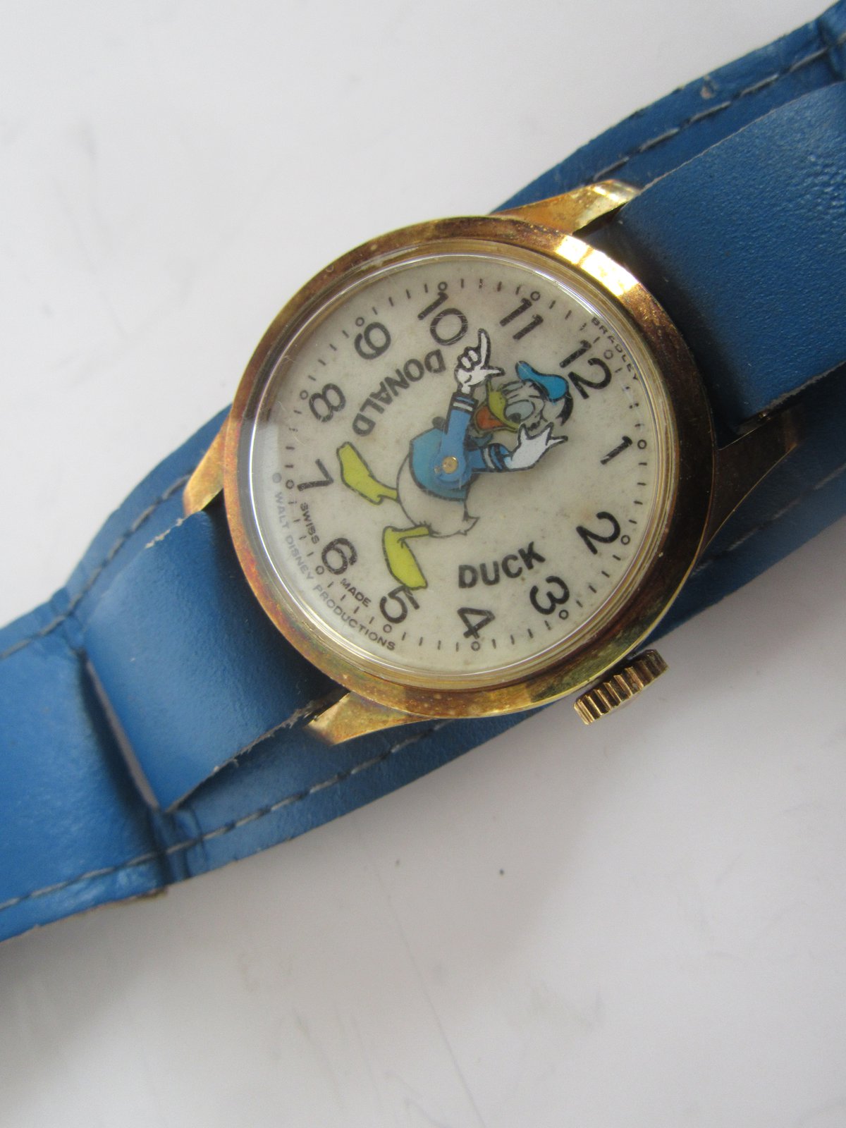 Disney Donald Duck 腕時計　電池切れ Disney Donald Duck 腕時計 電池切れ Amazon.com: Disney Adult