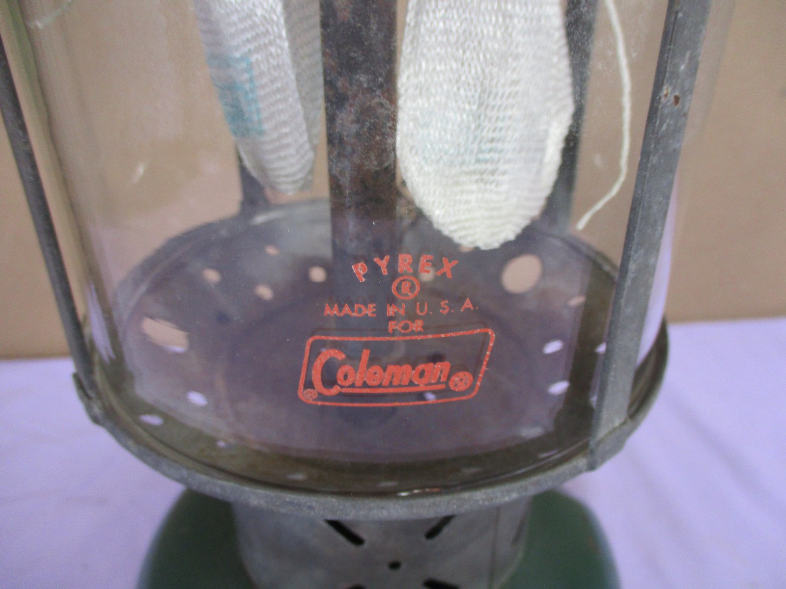 Vintage Coleman Big Hat Dual Mantle Gas Lantern 228E May 1953 Good