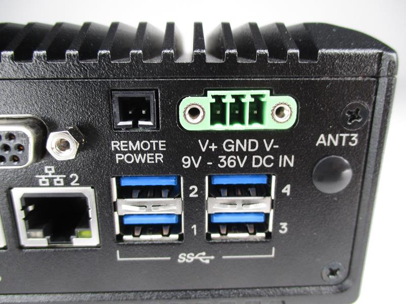 Dell EMC Edge Gateway 3200 Atom X6425RE 1.9Ghz 4core 4GB 60GB SSD