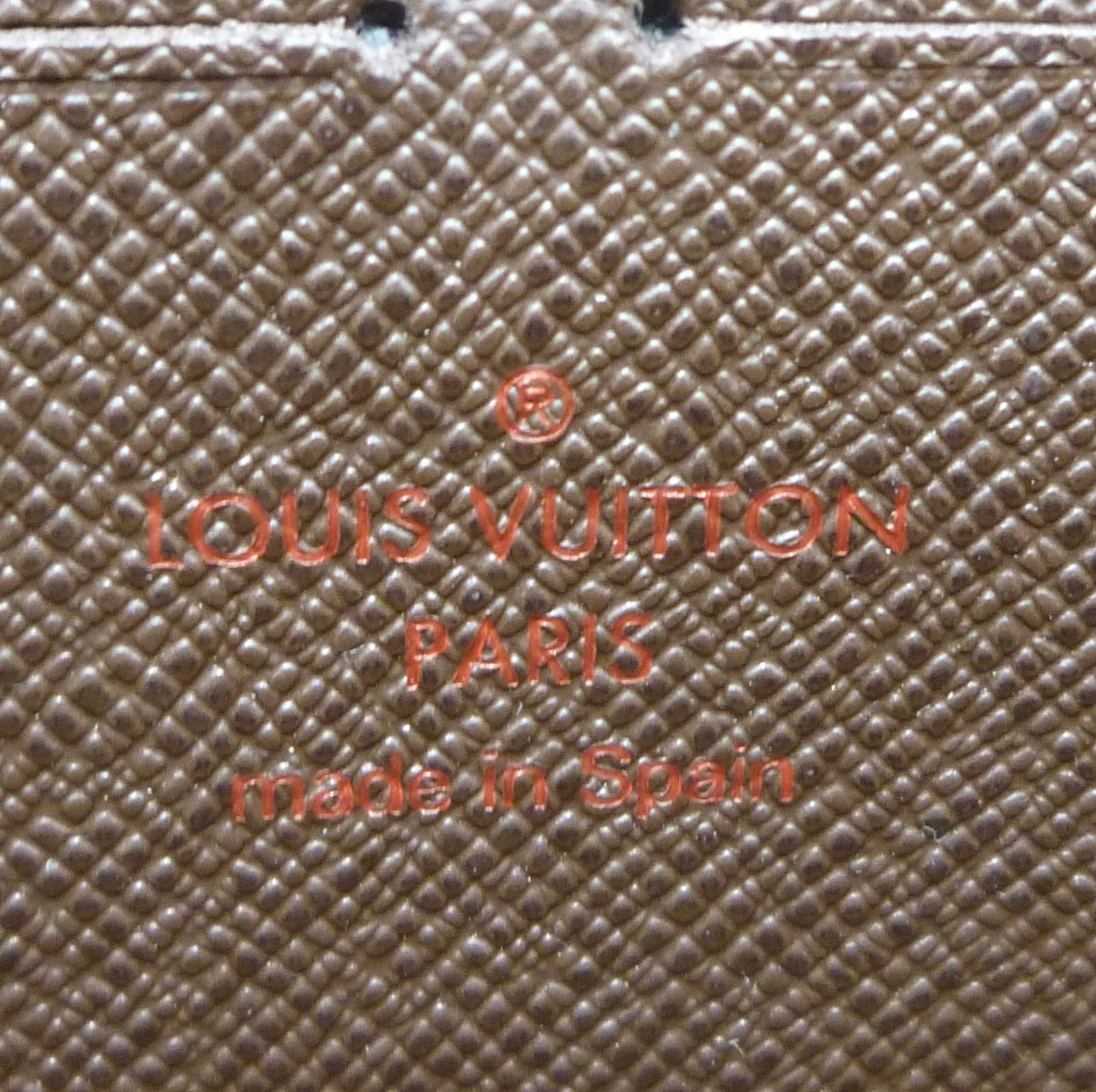 Authentic LOUIS VUITTON Zippy Wallet M60017 Damier Ebene