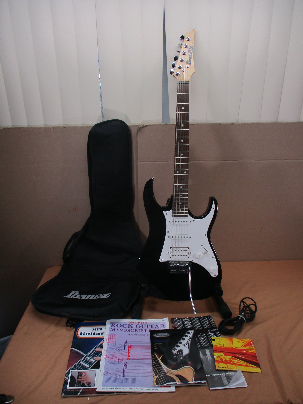Ibanez Gio/ケース付 1_f.jpg
