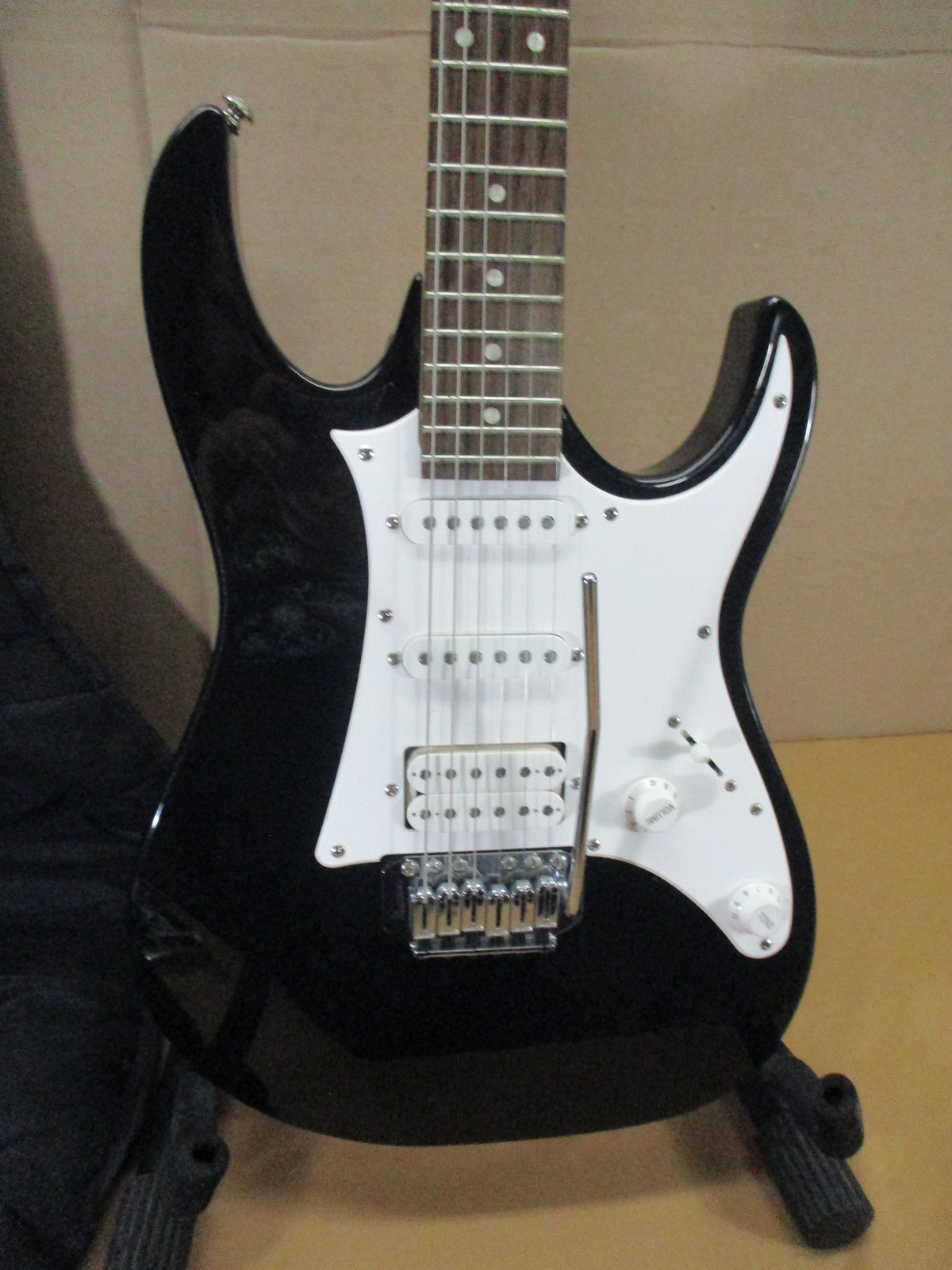ギター GIO Ibanez 4_f.jpg