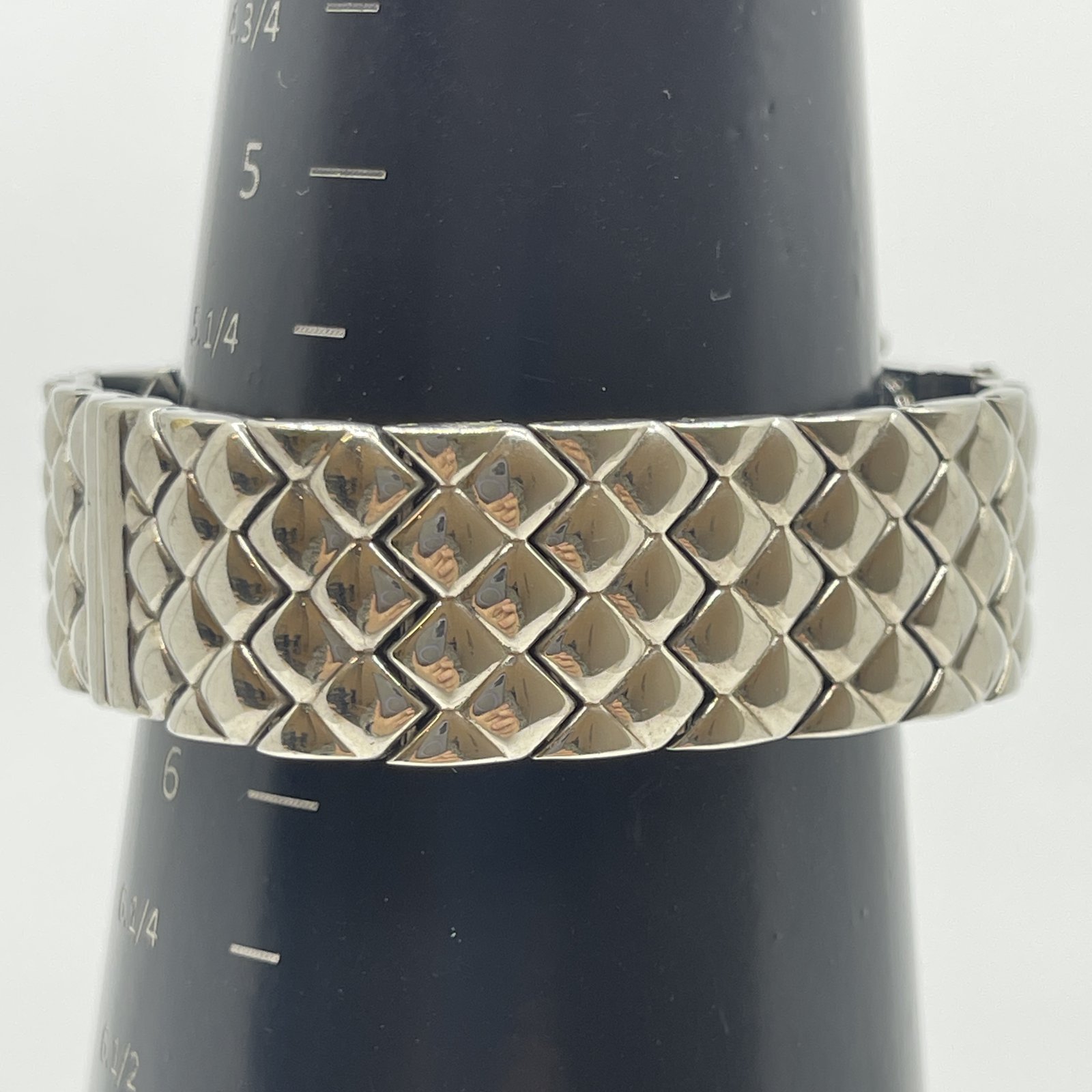 Authentic CHANEL Matelasse Quartz Wrist Watch Silver