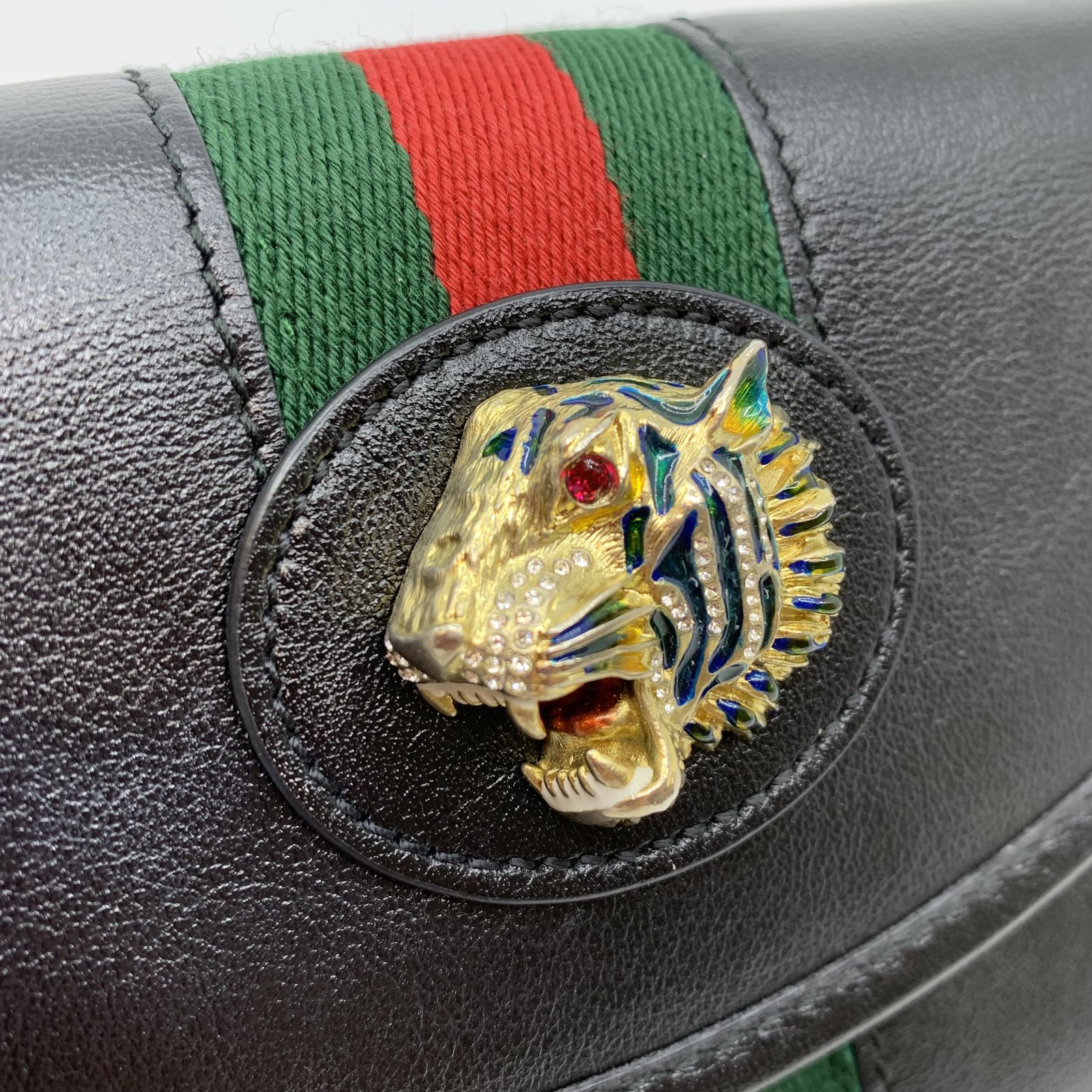 Auth GUCCI Rajah Tigar Sherry Line Chain Shoulder Bag Black Auth GUCCI Rajah Tigar Sherry Line Chain Shoulder Bag Black