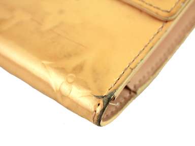 LOUIS VUITTON Yellow Vernis Leather Trifold Long Wallet  display picture 1