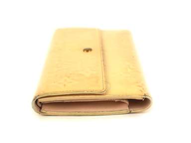 LOUIS VUITTON Yellow Vernis Leather Trifold Long Wallet  display picture 1