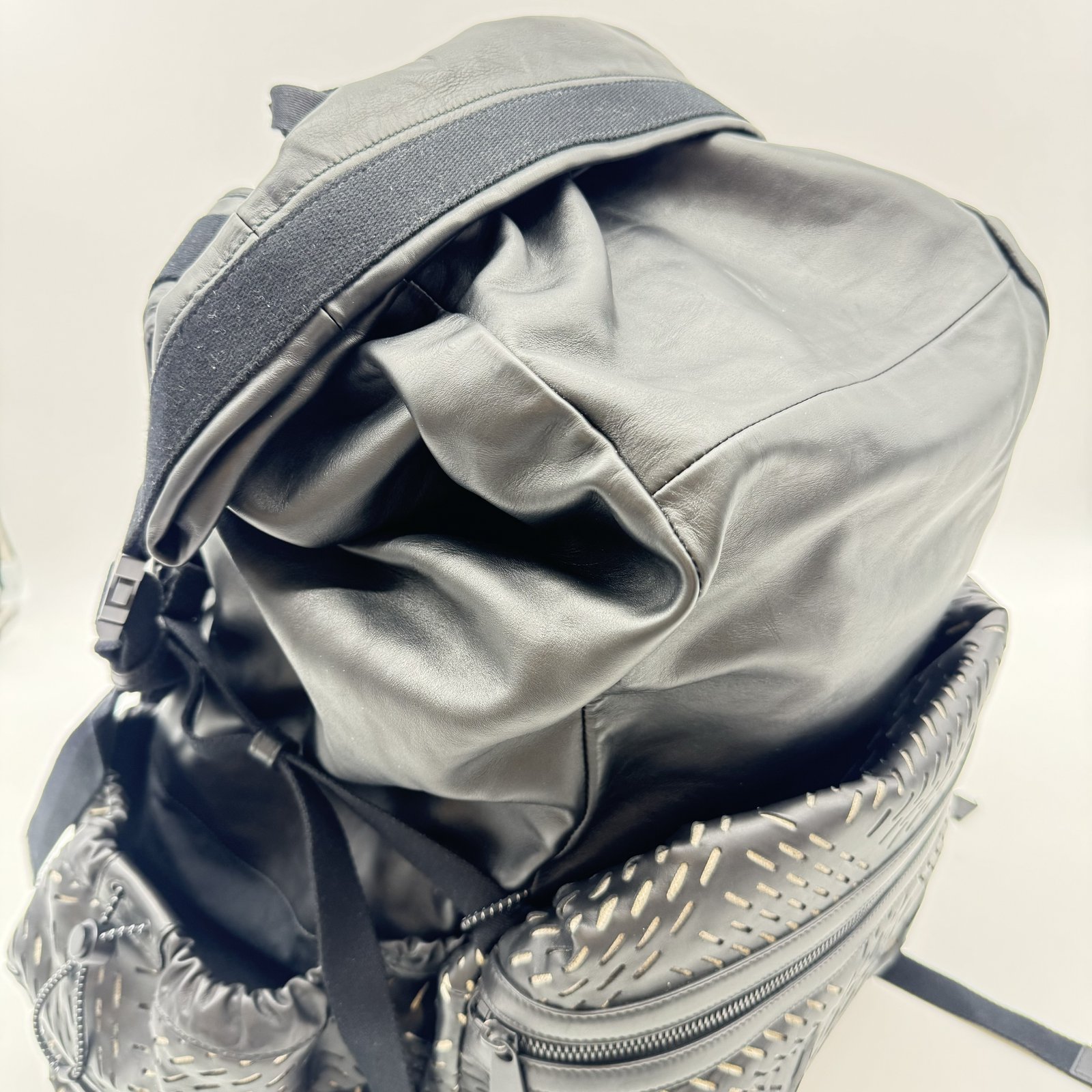 Authentic BOTTEGA VENETA 580351VBOY1 Perforated Backpack Authentic BOTTEGA VENETA 580351VBOY1 Perforated Backpack