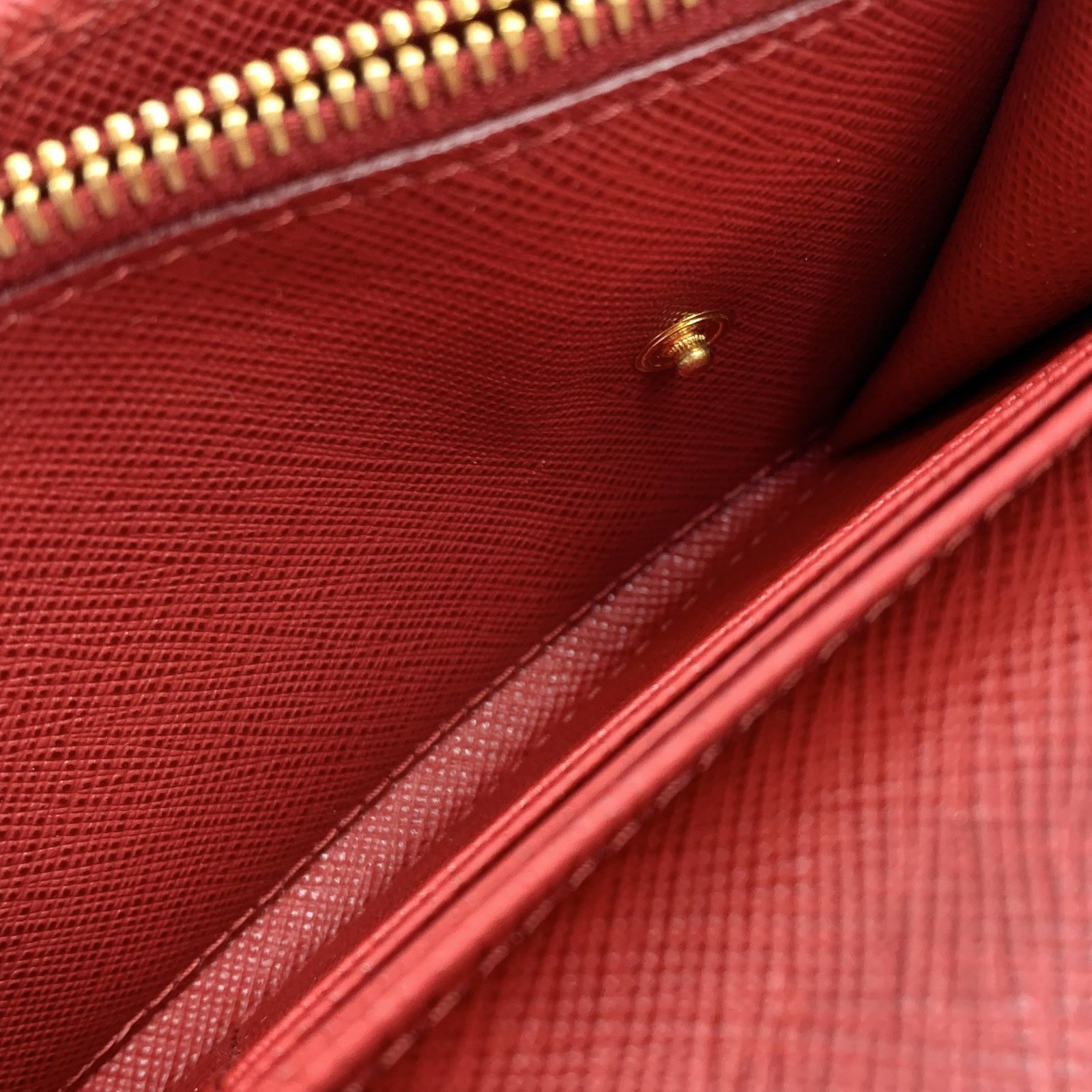 Authentic PRADA Saffiano Bi-fold Long Wallet Fuoco With Card Authentic PRADA Saffiano Bi-fold Long Wallet Fuoco With Card