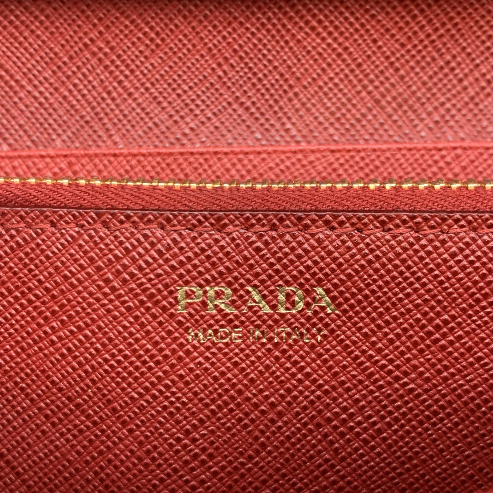 Authentic PRADA Saffiano Bi-fold Long Wallet Fuoco With Card Authentic PRADA Saffiano Bi-fold Long Wallet Fuoco With Card