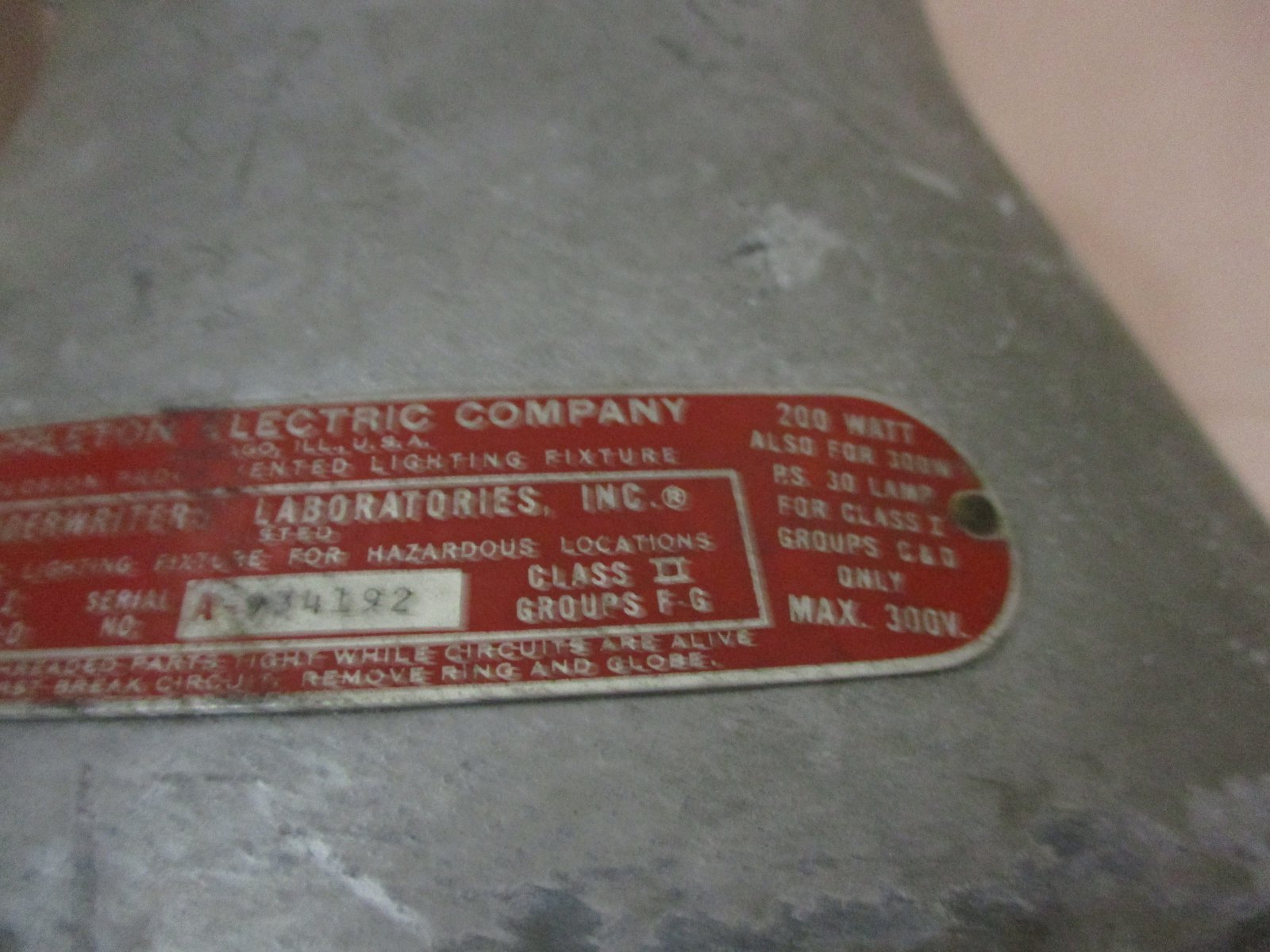 Appleton Electric Company 200W Vented Explosion Proof Light AA-51