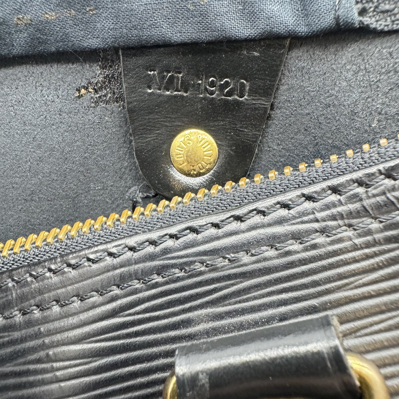 Authentic LOUIS VUITTON Speedy 30 Hand Bag M43002 Black Authentic LOUIS VUITTON Speedy 30 Hand Bag M43002 Black