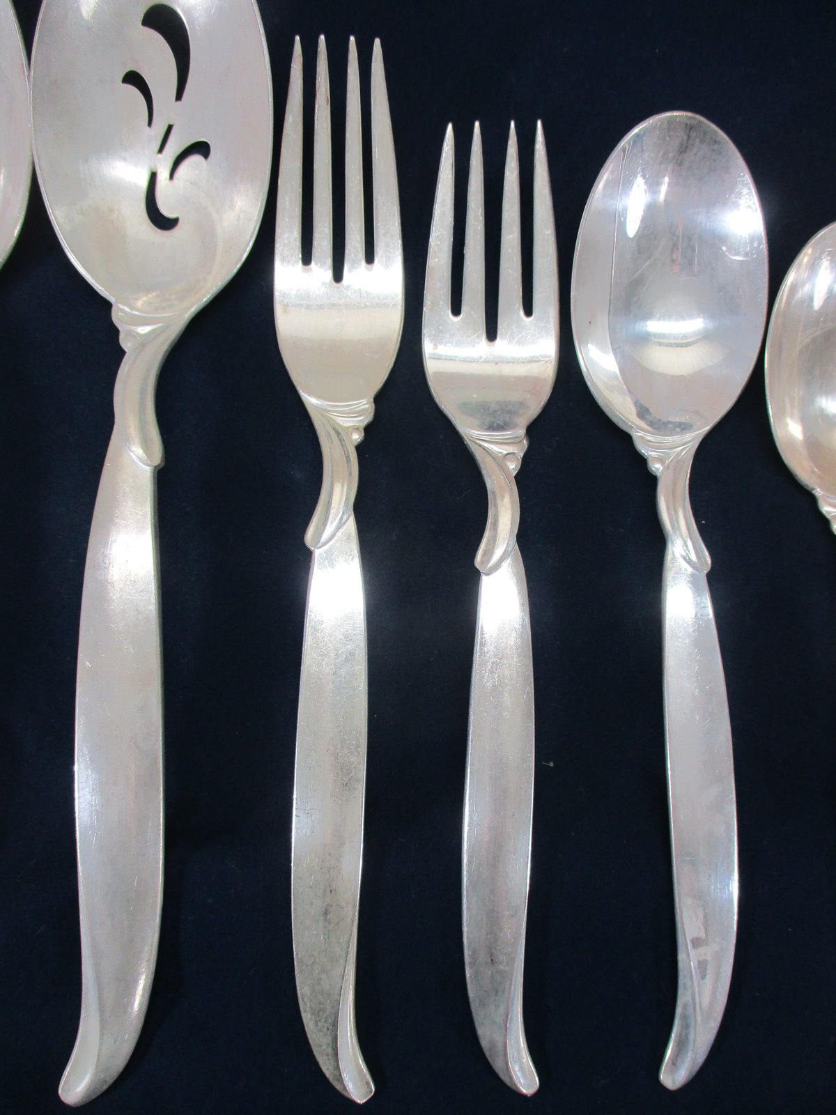 1947 Rogers Bros FLAIR 67 Piece Flatware Set International