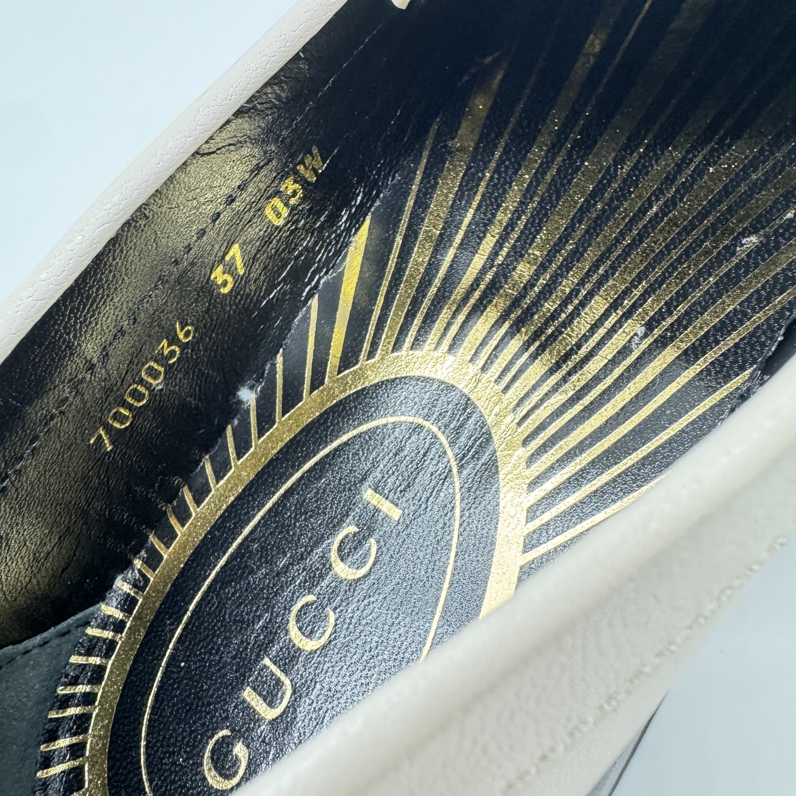 Authentic GUCCI Size:37 US:7 Logo Loafers 700036 White