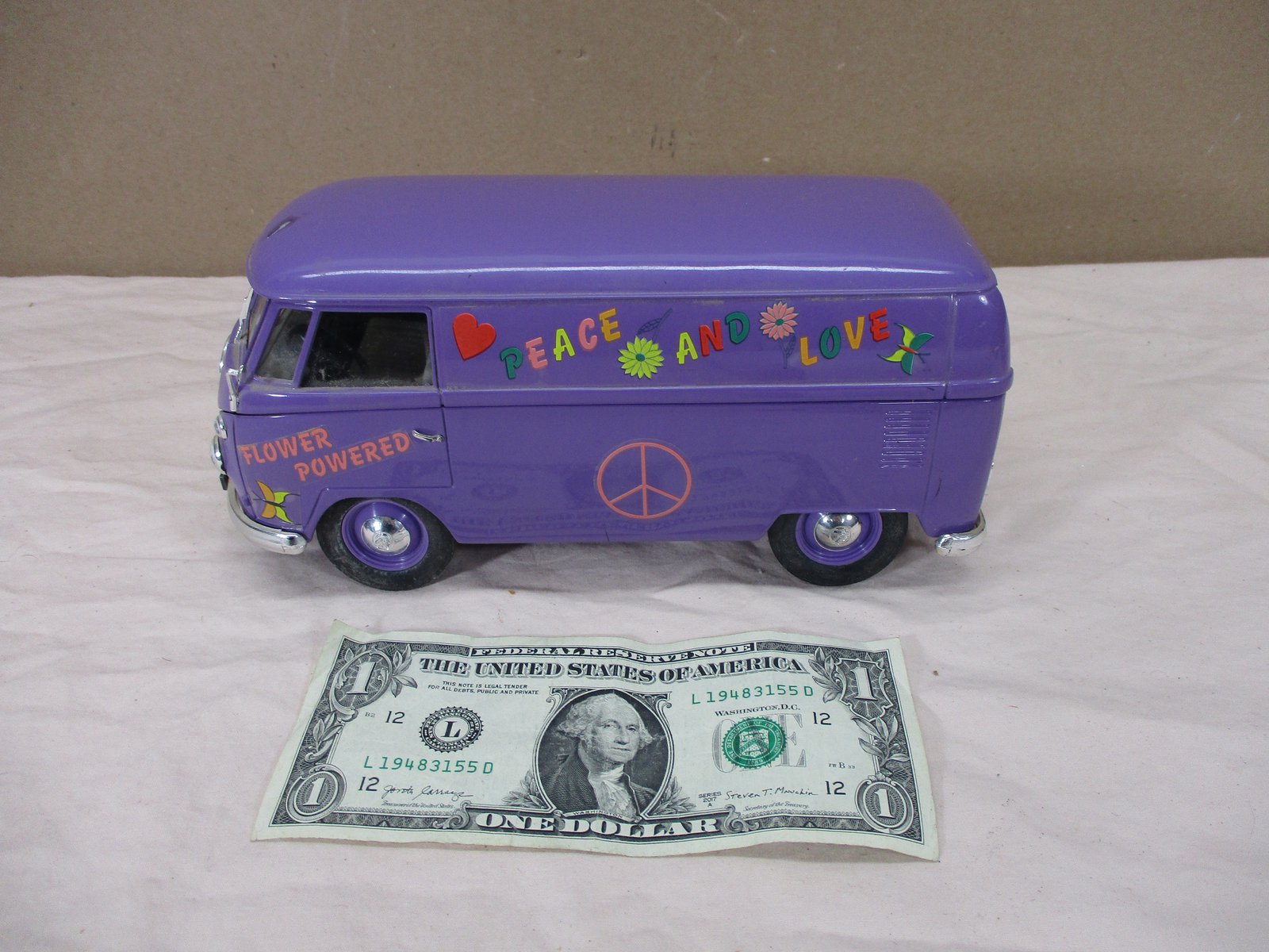 Vtg Solido 1966 VW Volkswagen Combi Van Bus Flower Powered 1/19