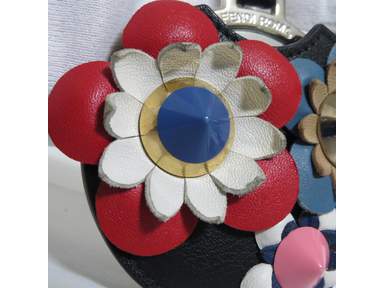 136-10 FENDI フラワーチャーム キーホルダー Authentic FENDI Compact Mirror Key Ring Bag Charm Flower Pattern