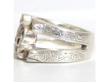 Loree Rodkin FLAT PAVE SKULL-CROSSED BONES Ring Sterling Silver