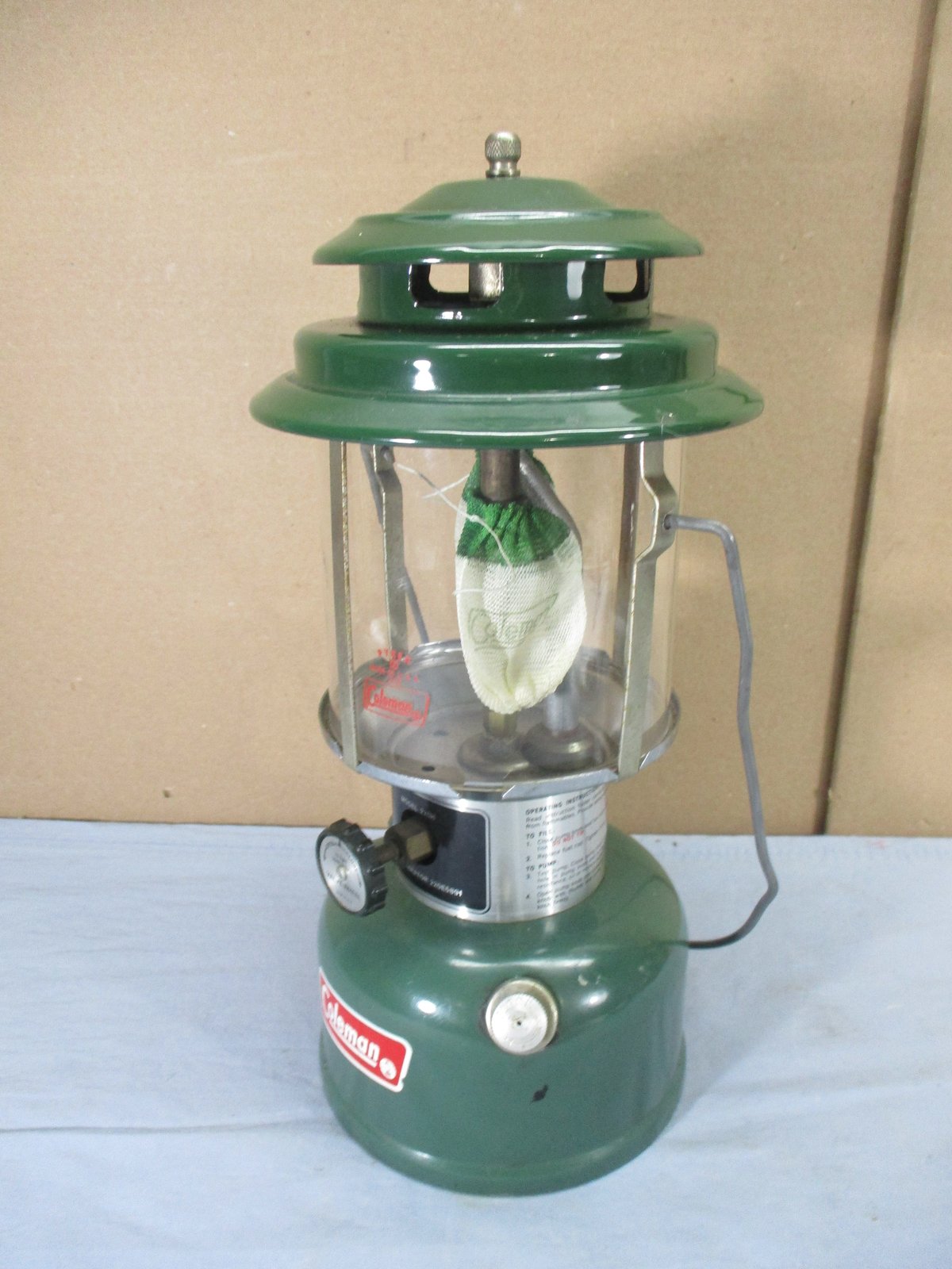 VTG Coleman Model 220H Double Mantle Gas Lantern Sep 1973 NICE
