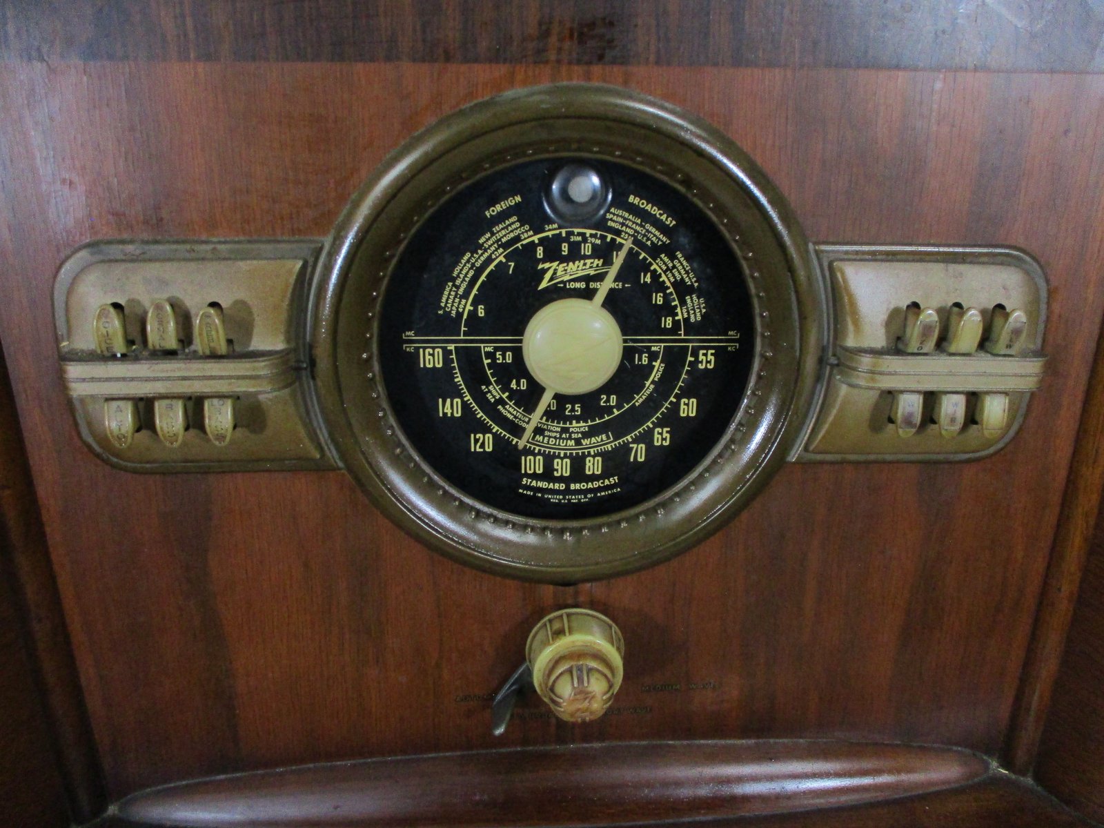 Vtg 1940s Zenith Model 8S463 3-Band Console Tube Floor Radio