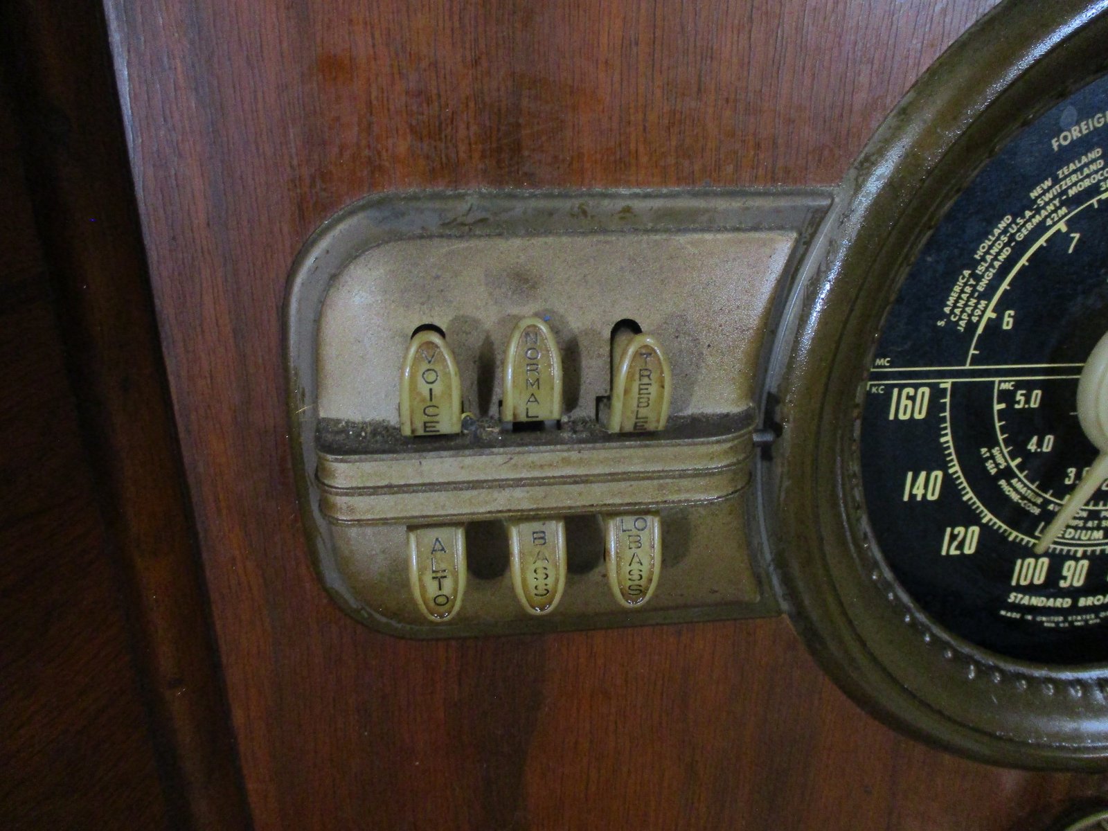 Vtg 1940s Zenith Model 8S463 3-Band Console Tube Floor Radio