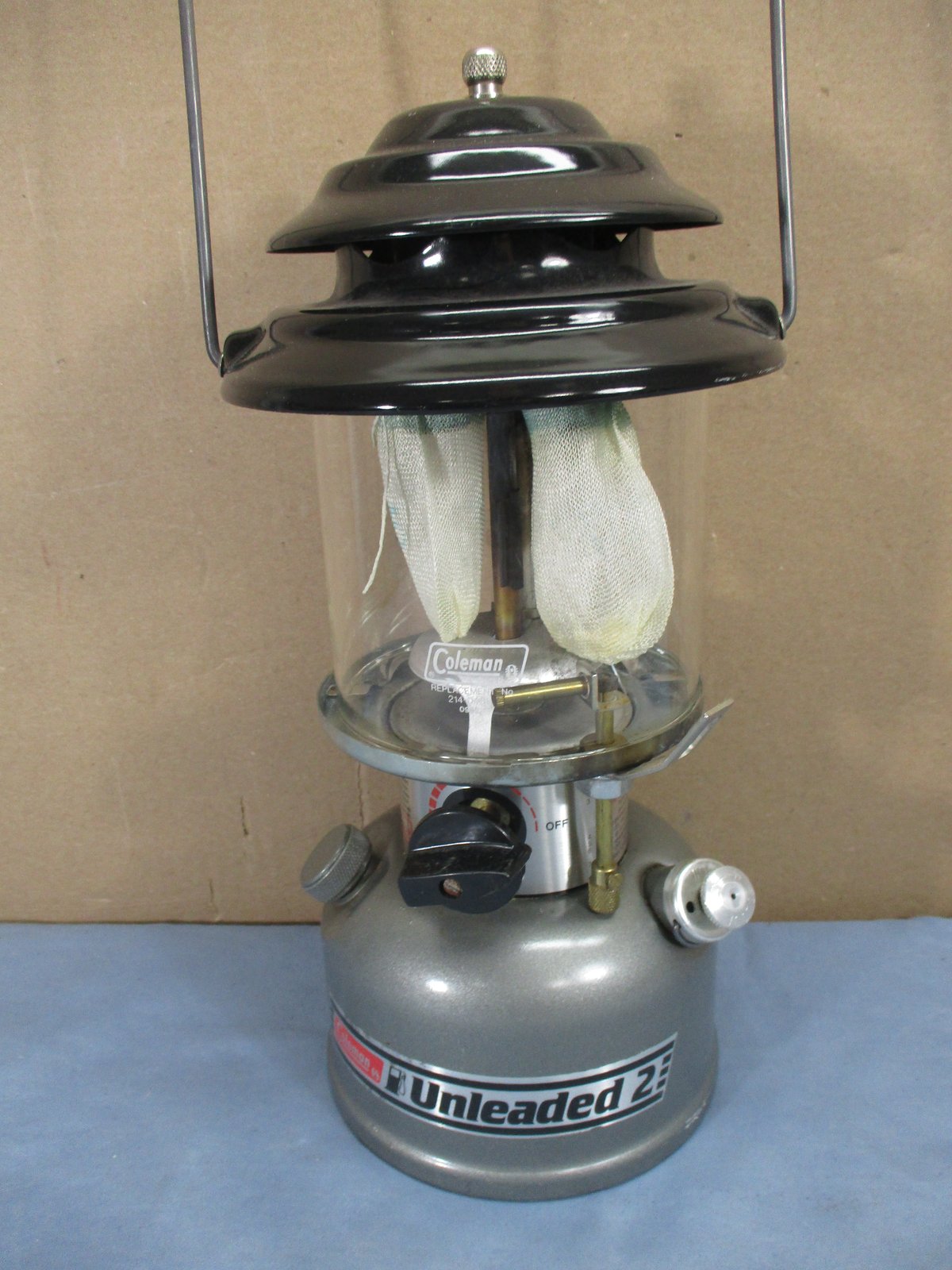 VTG 1989 Coleman Unleaded Gas 285 Two Mantle Camping Lantern w