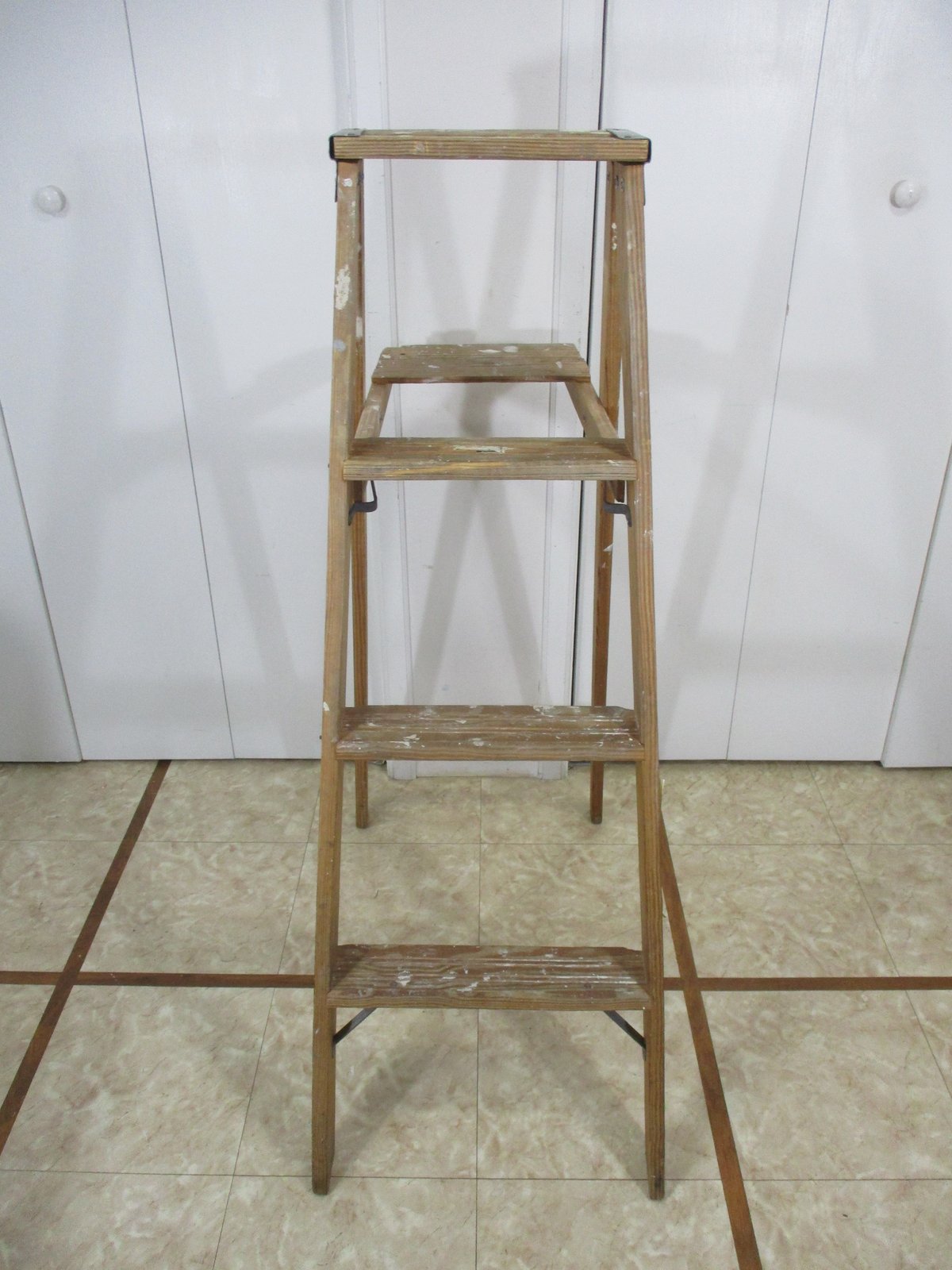 Vintage Wooden 4 Step Ladder Rustic Primitive Paint Plant Stand w